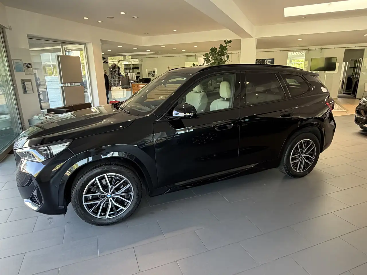 BMW X1 sDrive20i (ab 2022) M Sportpaket Head-Up DAB 3