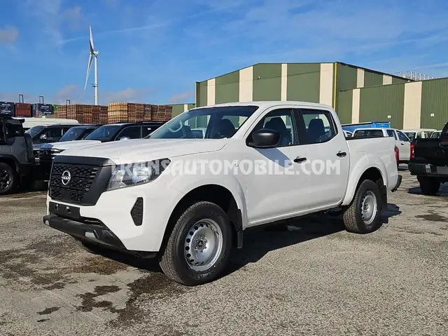 Nissan Navara Pick-up 2.5L TURBO DIESEL 4x4 MT Basic - EXPORT OUT EU TROPICAL VERSION