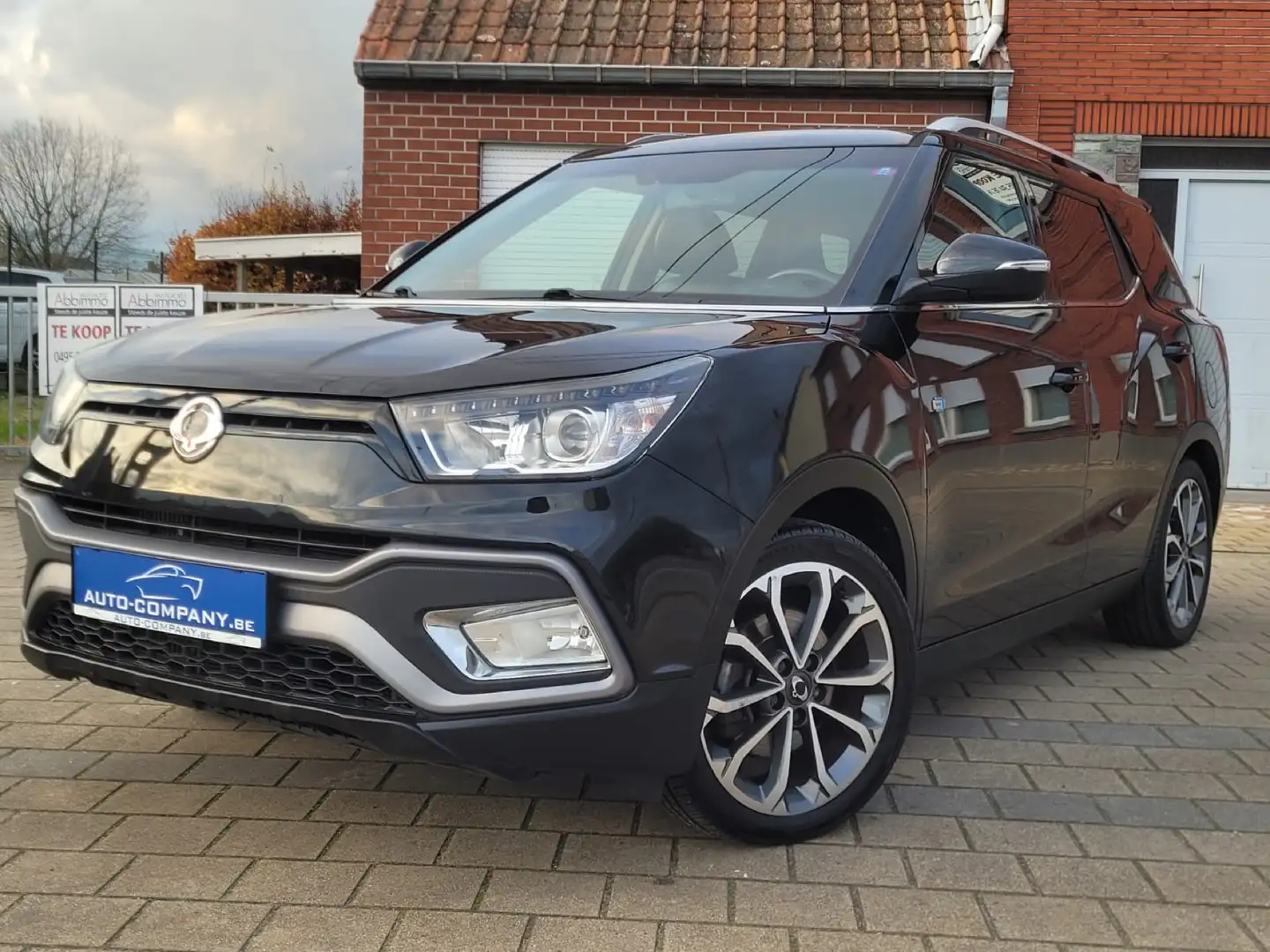 SsangYong XLV 1.6 e-XDi 2WD Sapphire ISG Schwarz - 2