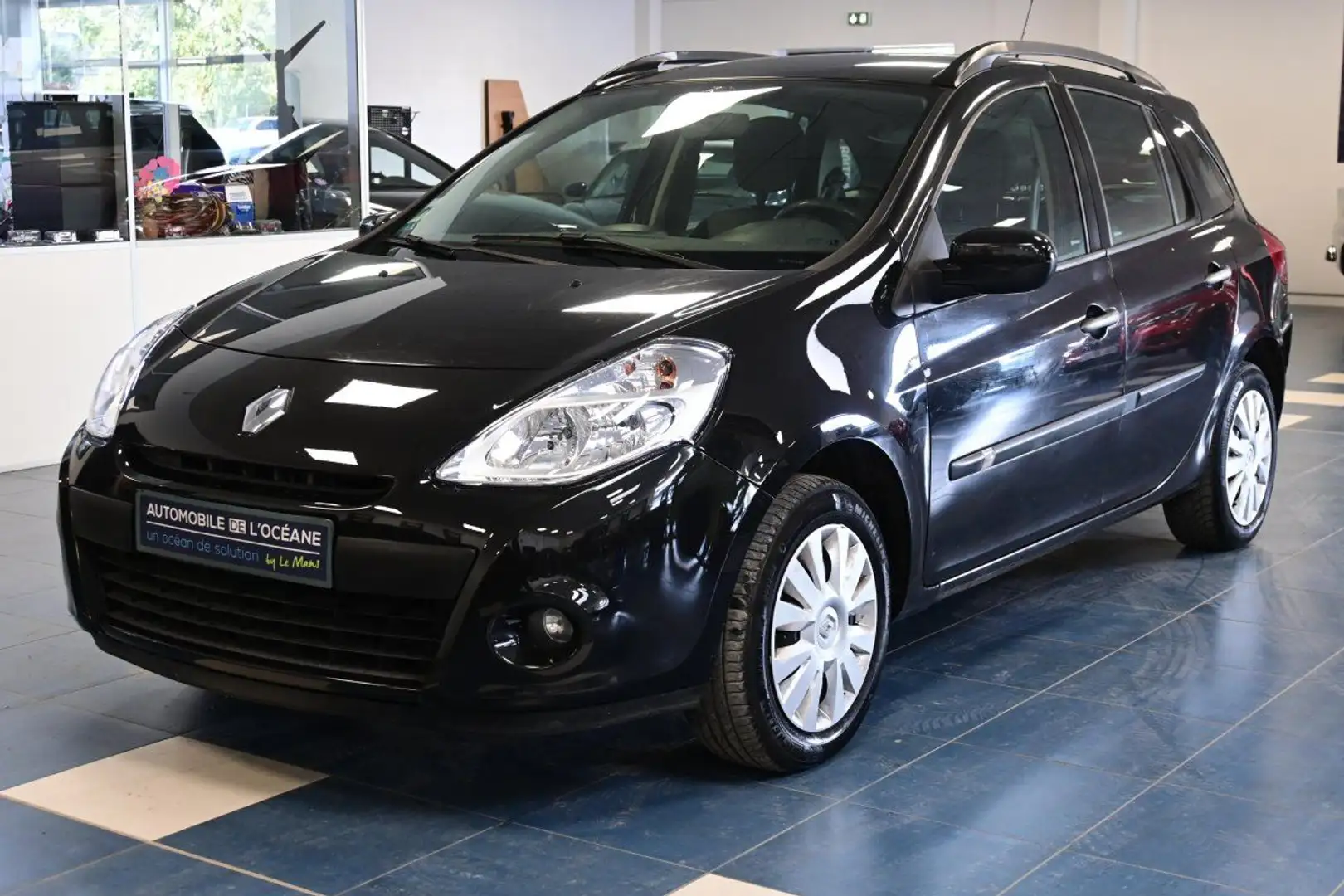 Renault Clio ESTATE III dCi 70 eco2 Expression Noir - 1