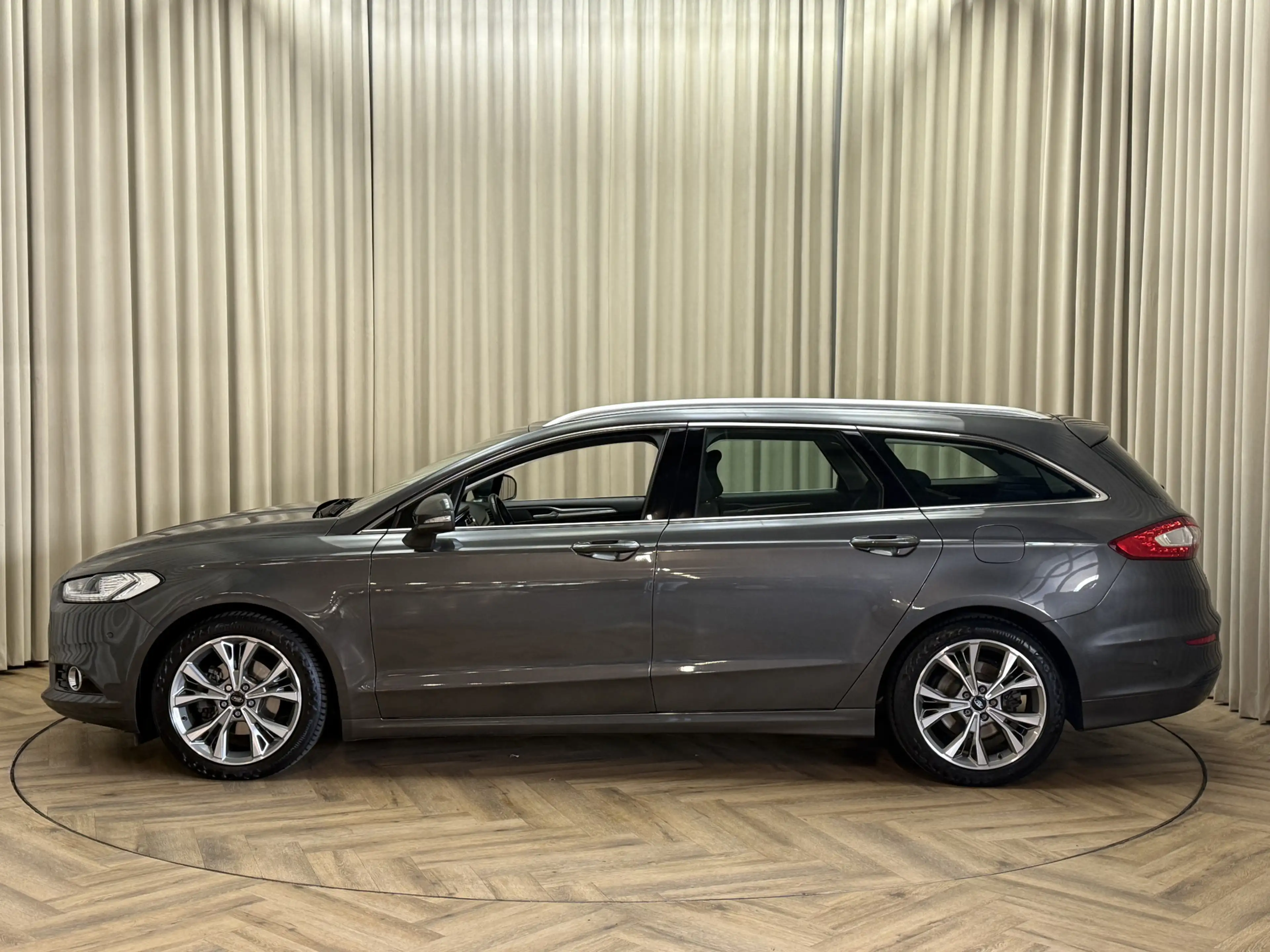 Ford Mondeo Wagon 1.5 Titanium Org.NL! / Keyless / LED / Stoel — photo 5
