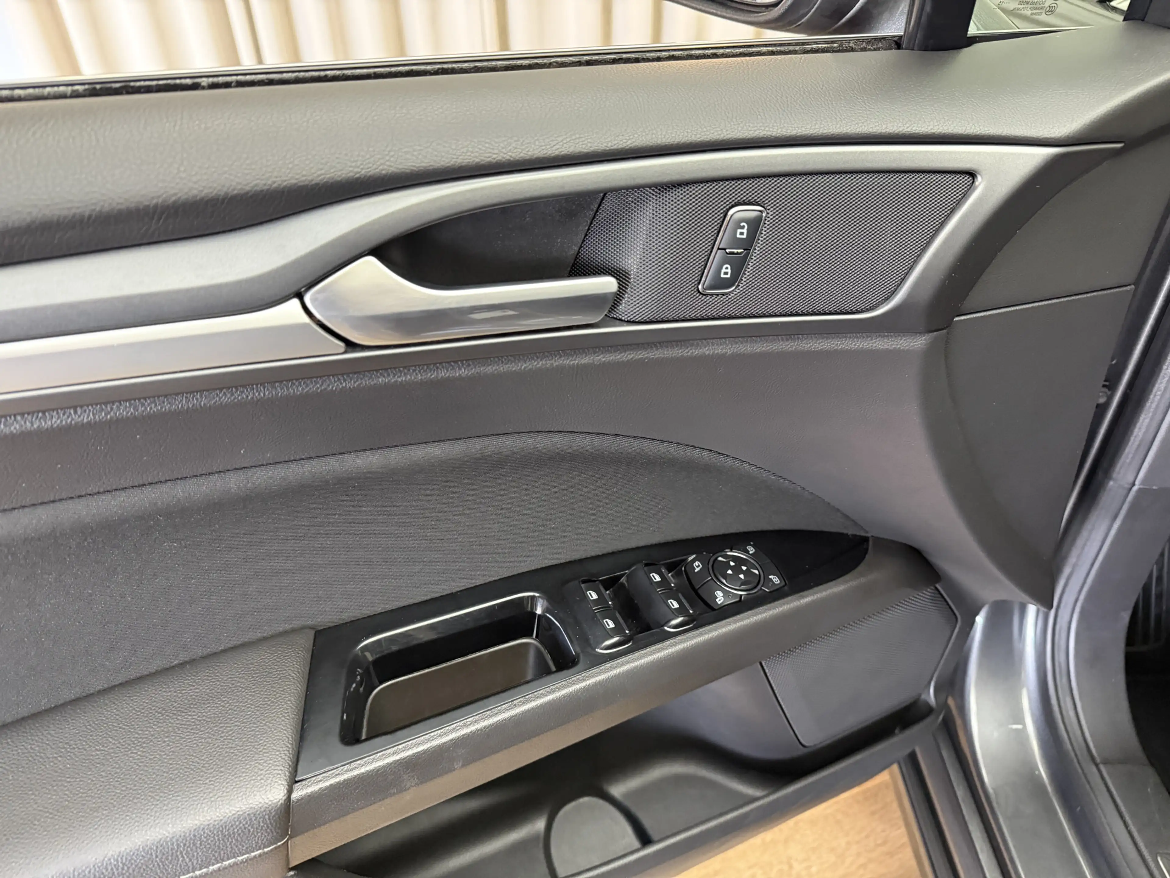 Ford Mondeo Wagon 1.5 Titanium Org.NL! / Keyless / LED / Stoel — photo 12