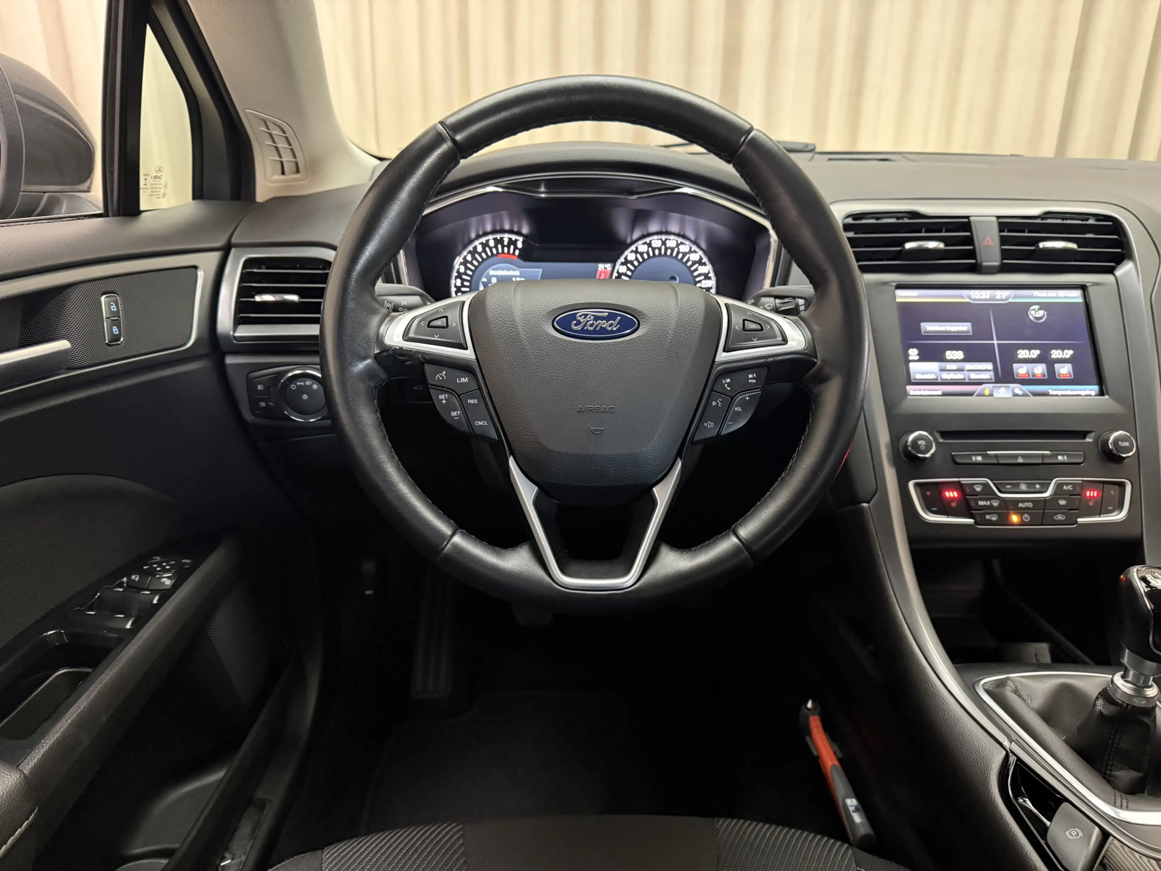 Ford Mondeo Wagon 1.5 Titanium Org.NL! / Keyless / LED / Stoel — photo 9