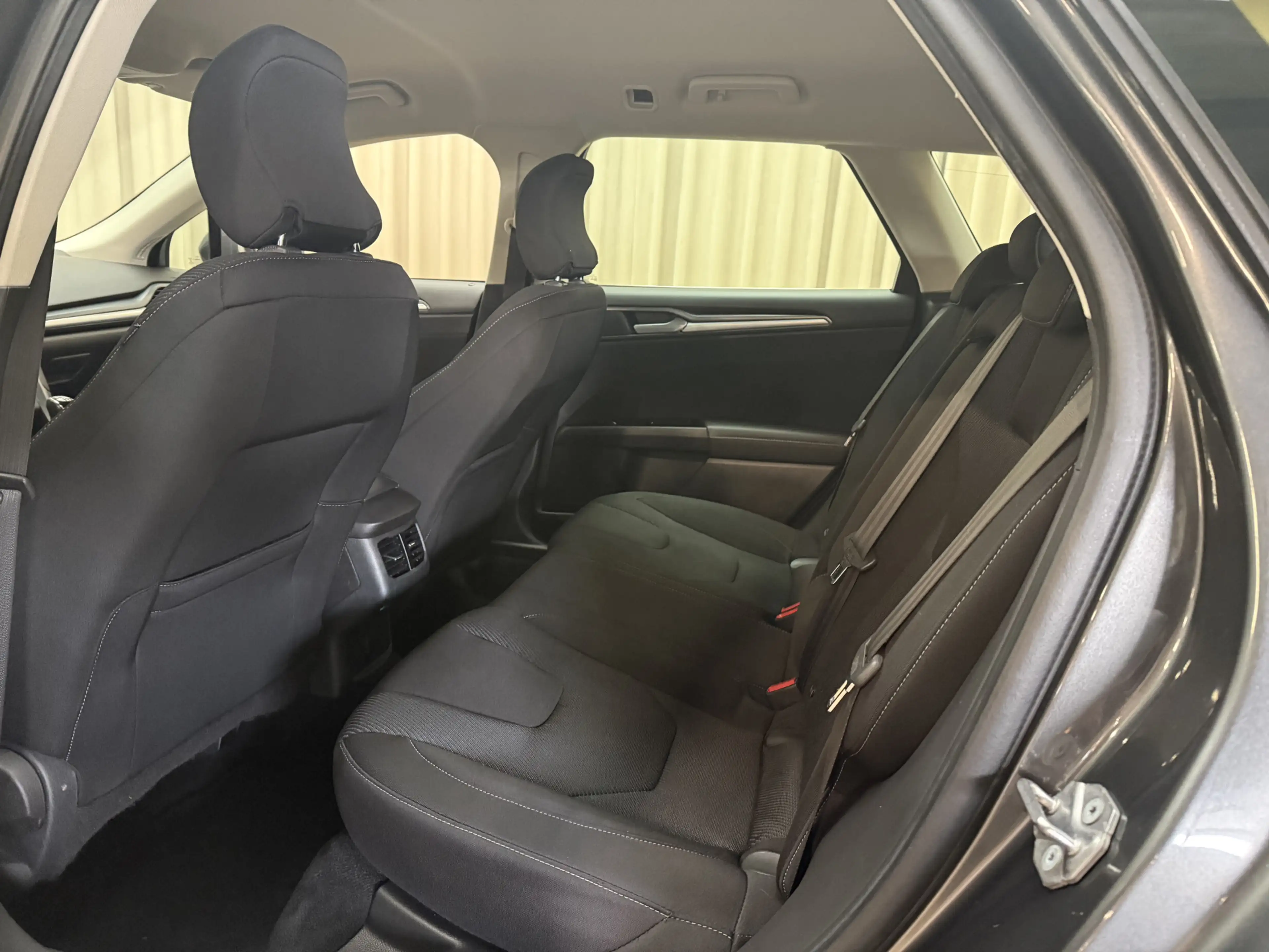 Ford Mondeo Wagon 1.5 Titanium Org.NL! / Keyless / LED / Stoel — photo 14