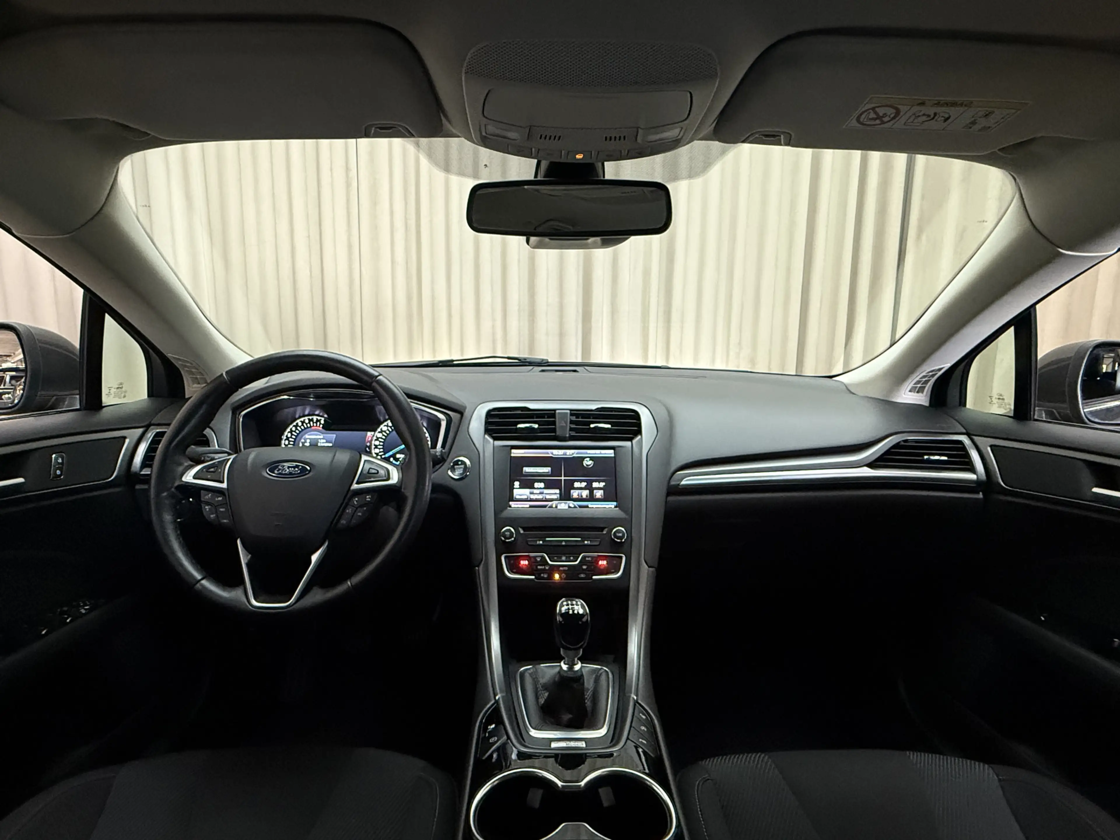 Ford Mondeo Wagon 1.5 Titanium Org.NL! / Keyless / LED / Stoel — photo 2