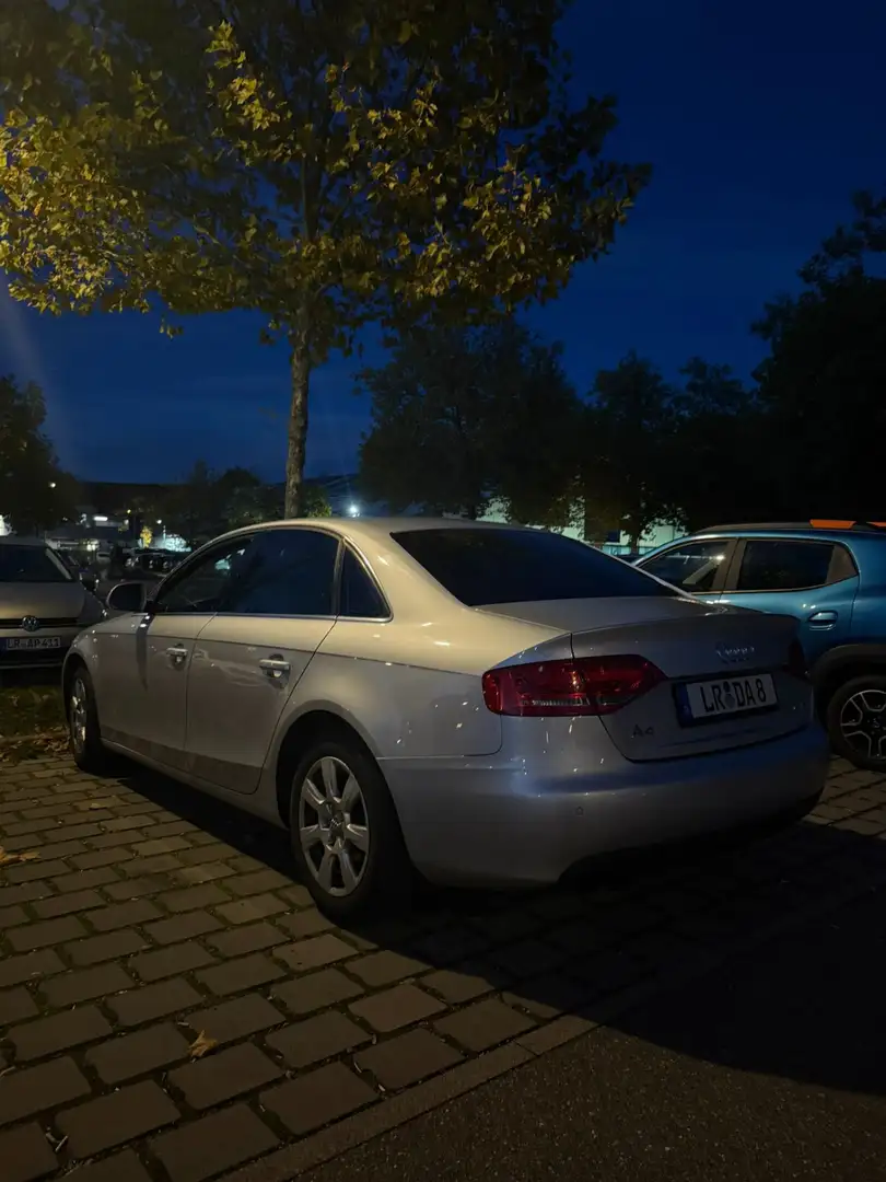Audi A4 1.8 TFSI Attraction - 1