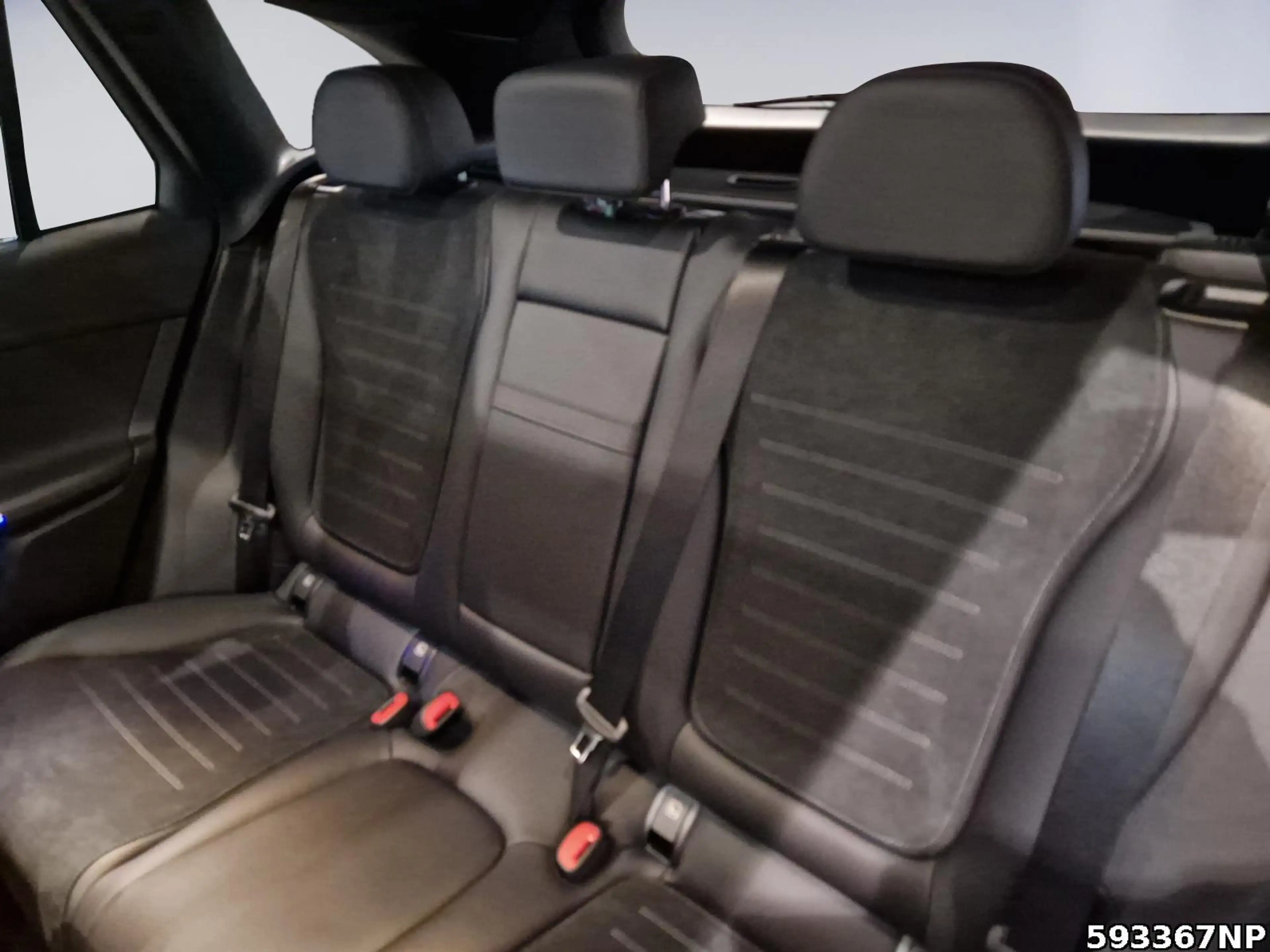 Mercedes-Benz GLC 300 de 4MATIC +AMG+AHK+360+DIGITALLIGHT+PANO — photo 11