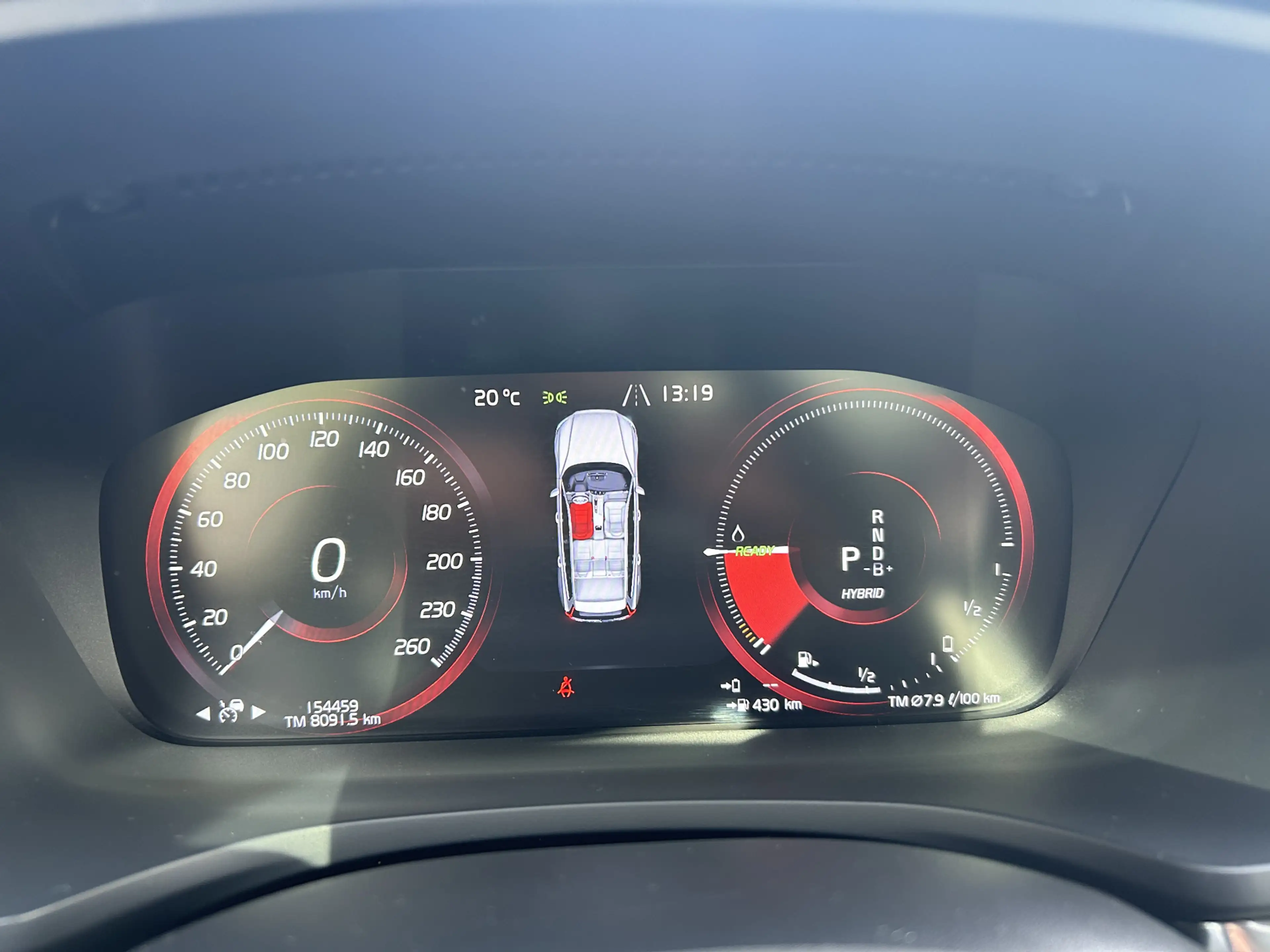 Volvo V60 2.0 T8 Twin Engine AWD R-Design Black Edition 390 — photo 11