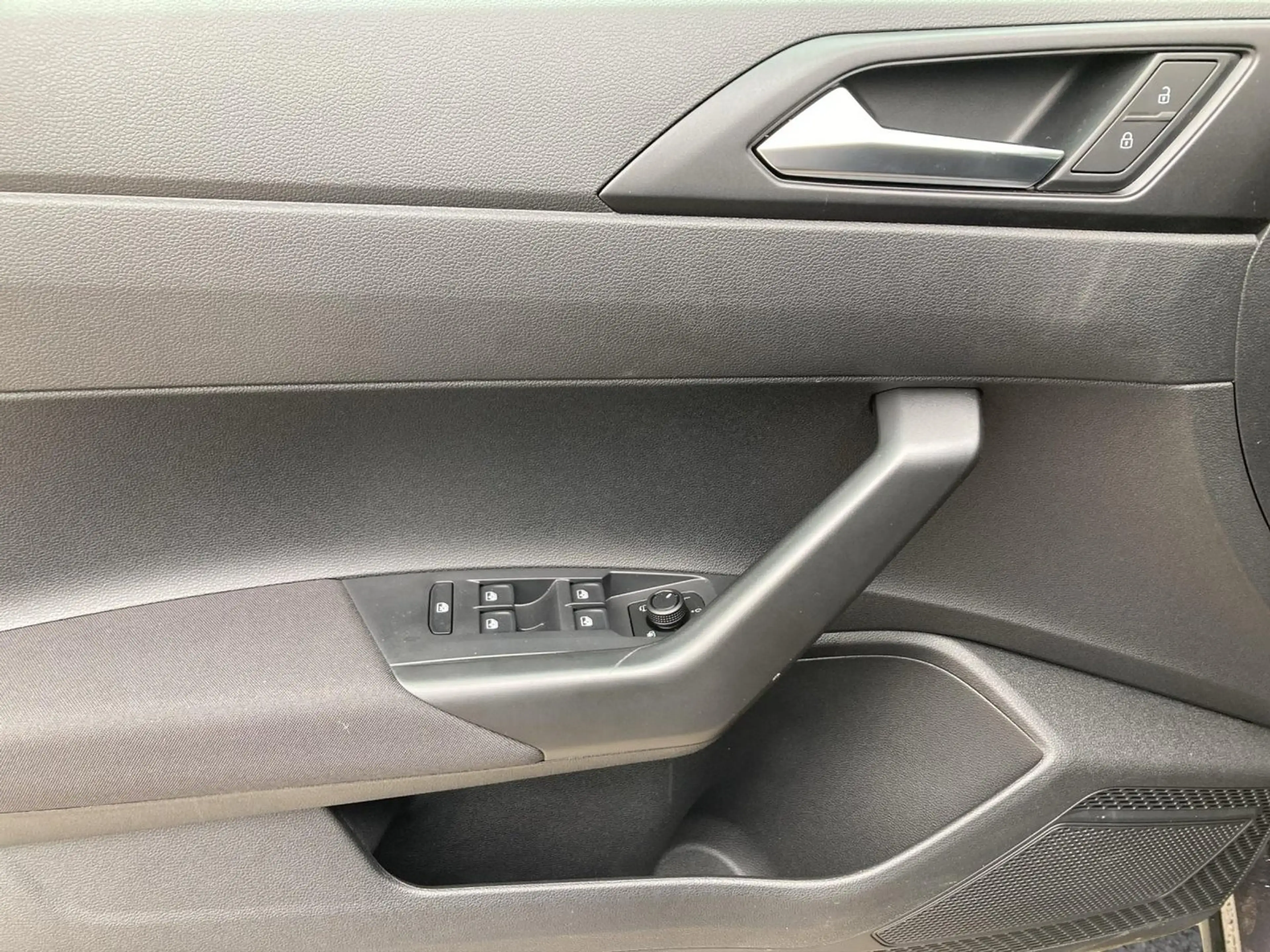 Volkswagen Taigo 4Me TSI — photo 6
