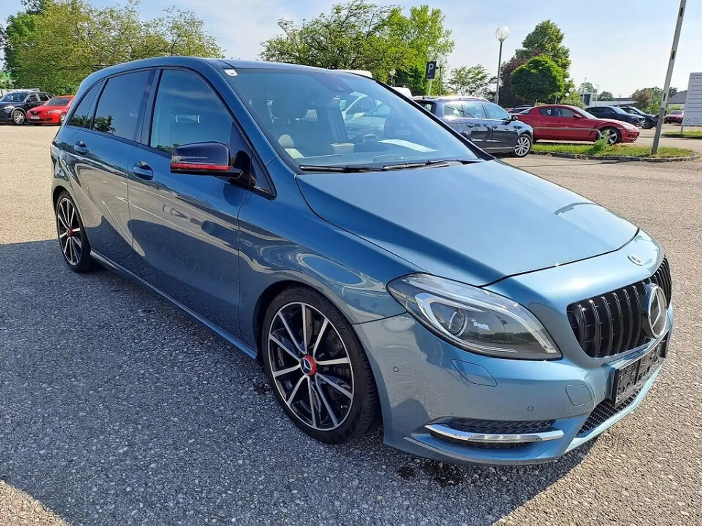 Mercedes-Benz B 250 BlueEfficiency A-Edition Aut. Blau - 2
