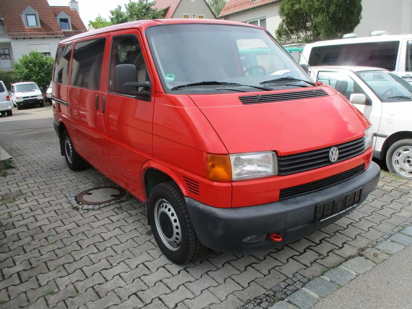 Volkswagen T4 Bus 2.5 Benziner,  7 Sitze, Automatik Rojo - 2