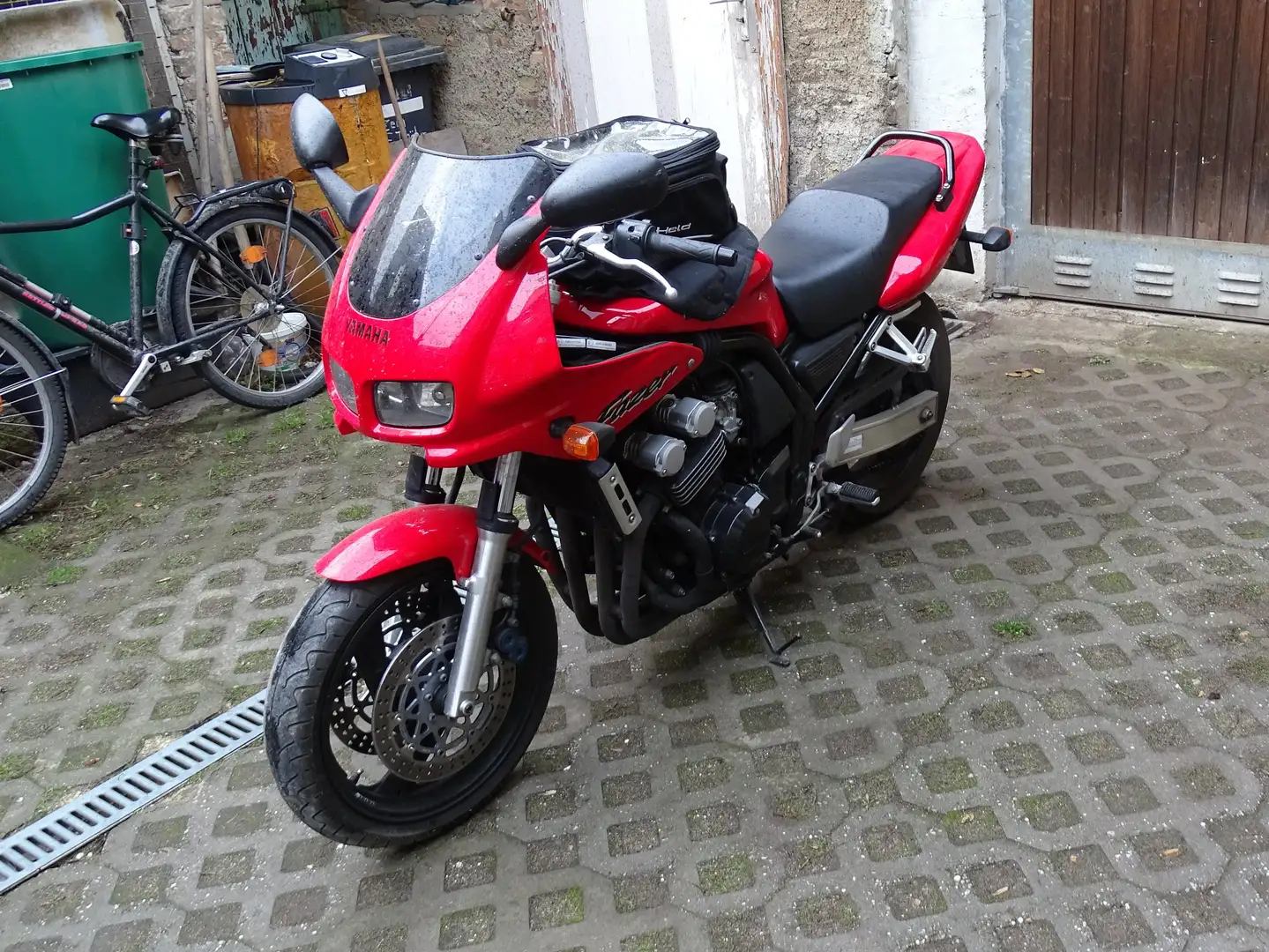 Yamaha FZS 600 RJ 02 Czerwony - 1