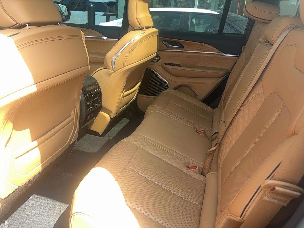 used 2022 Jeep Grand Cherokee car, priced at $39,995
