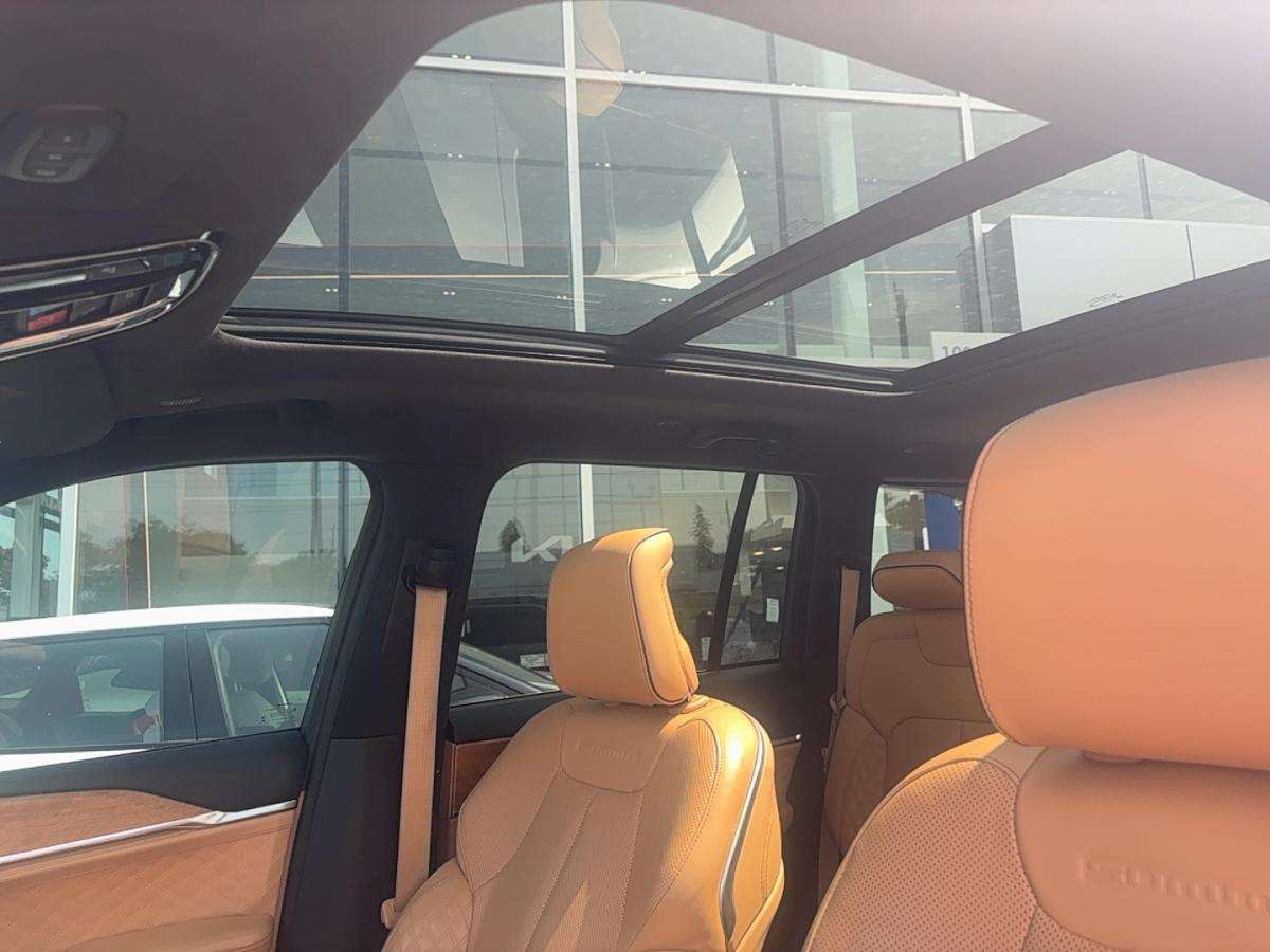 used 2022 Jeep Grand Cherokee car, priced at $39,995