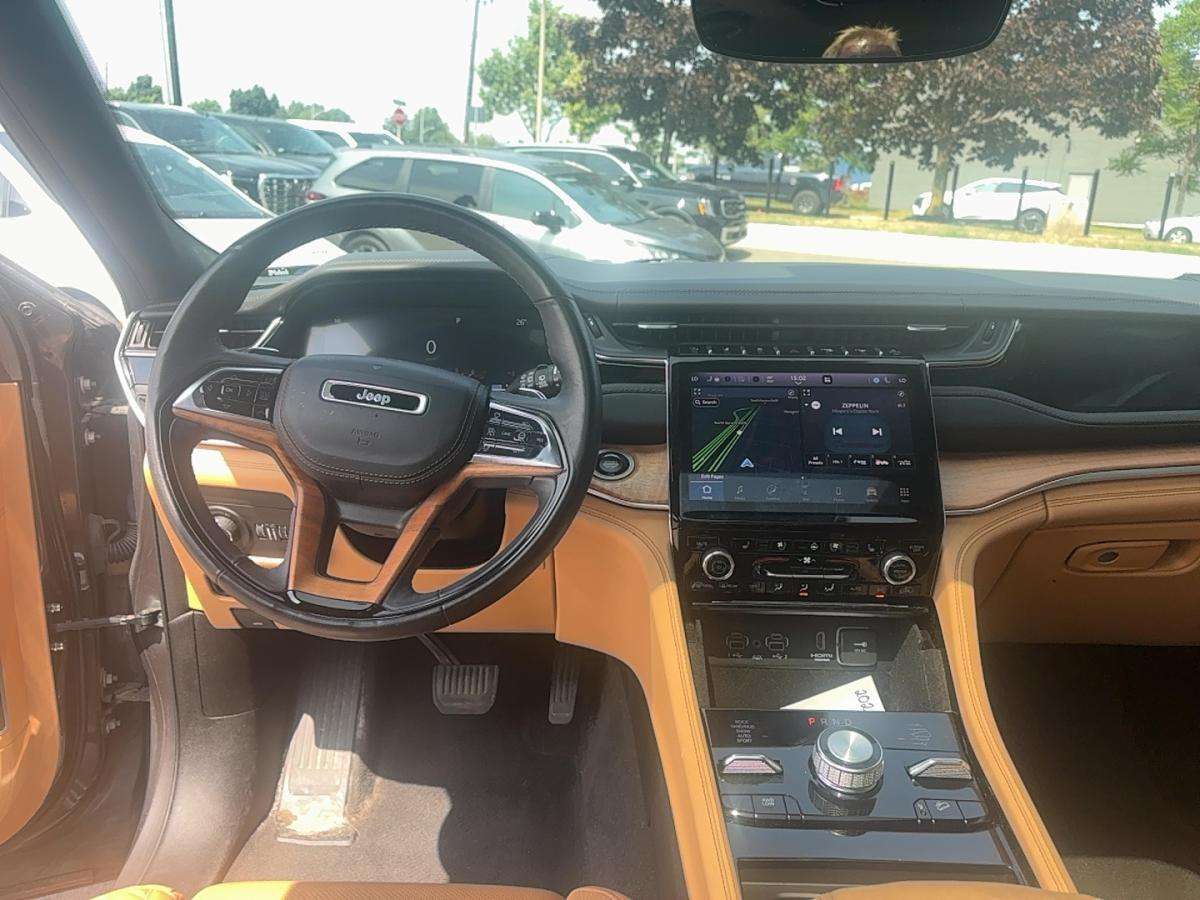 used 2022 Jeep Grand Cherokee car, priced at $39,995