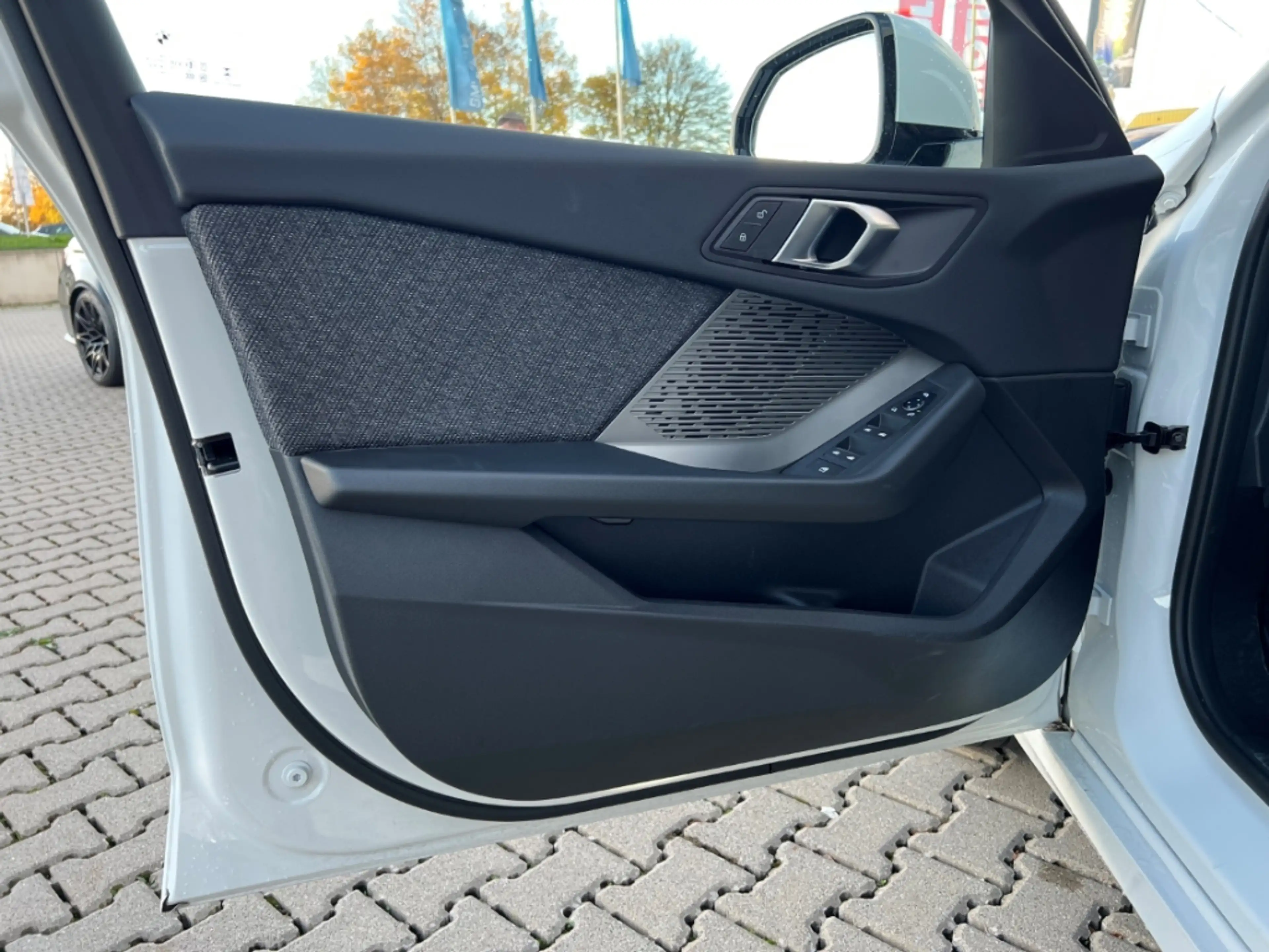 BMW 120 adLED SHZ Alarm ParkAss DrivAss Klimaaut Komfortzu — photo 15