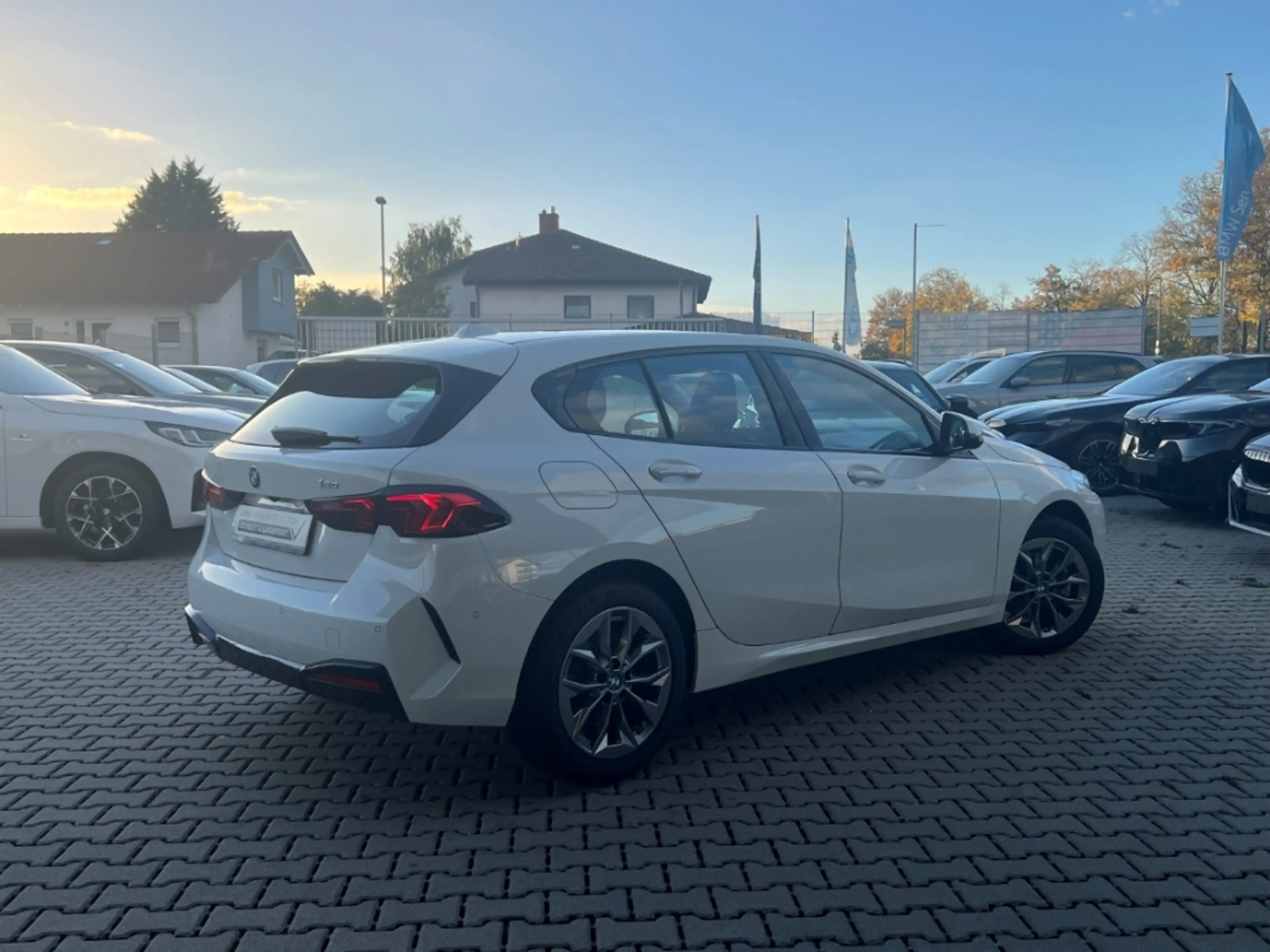 BMW 120 adLED SHZ Alarm ParkAss DrivAss Klimaaut Komfortzu — photo 2