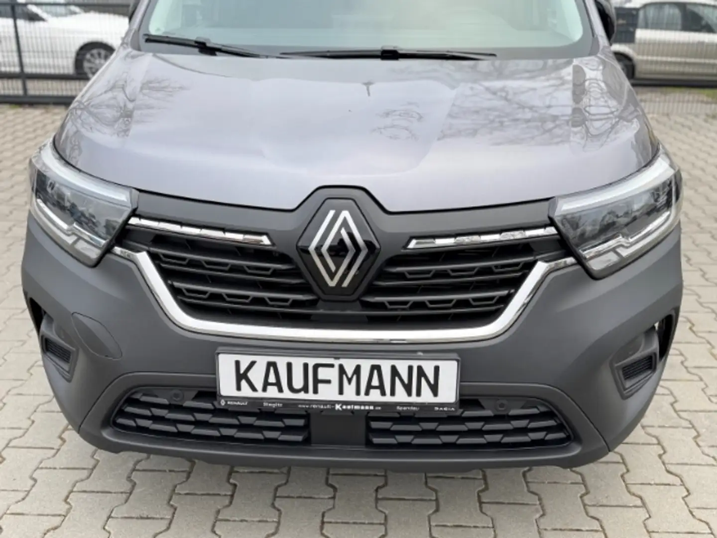 Renault Kangoo III Techno 1.3 TCe130 Autom+7 Sitzer Grau - 2