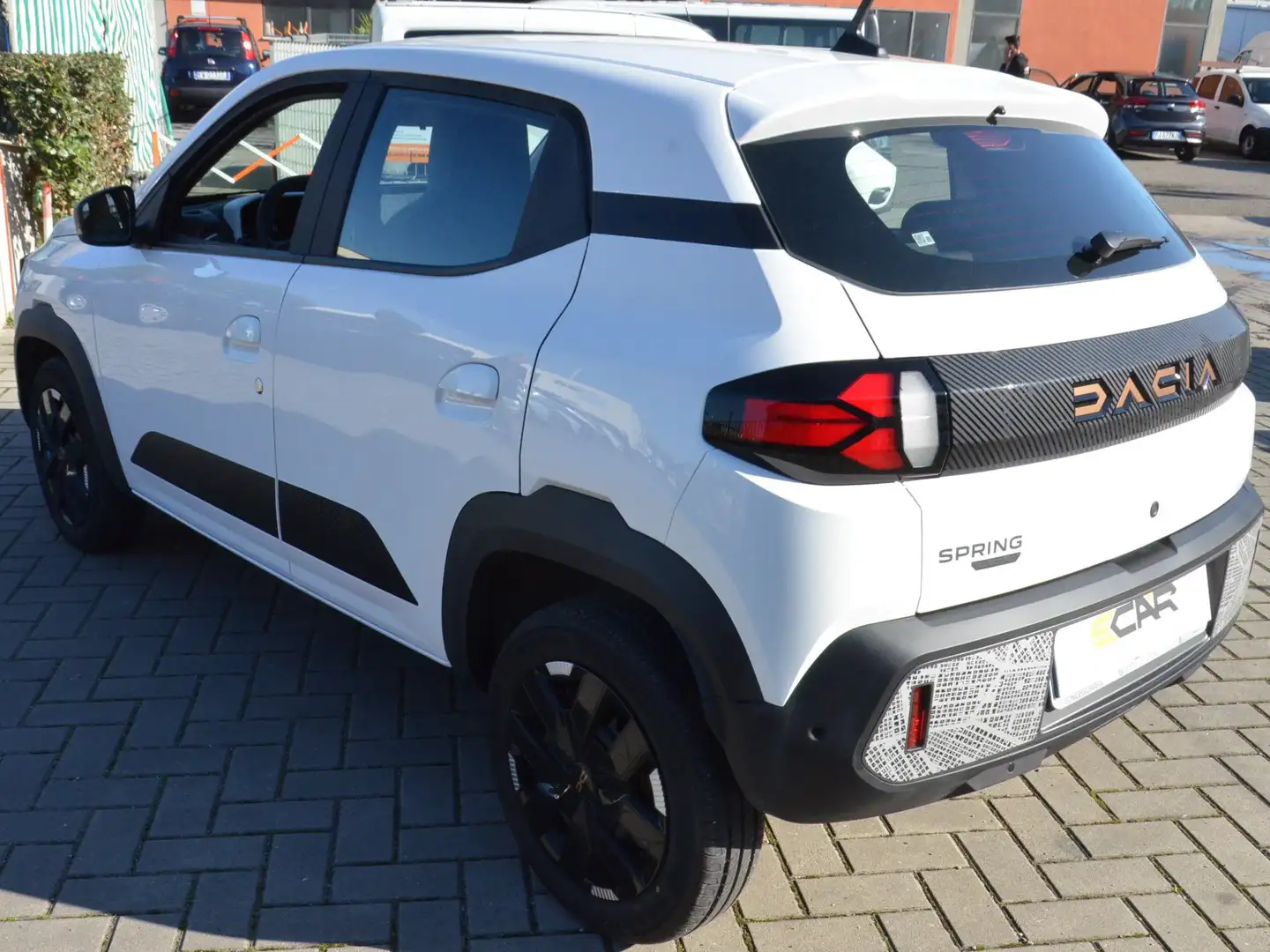 Dacia Spring Extreme Electric 65 Bílá - 2