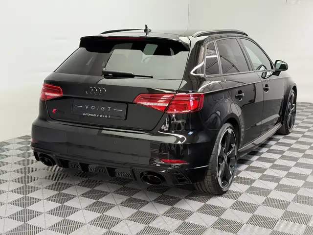 Audi RS3 view 6