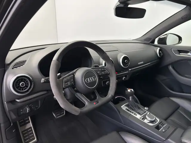 Audi RS3 view 9