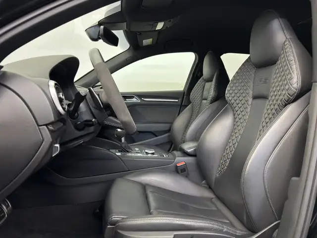 Audi RS3 view 8