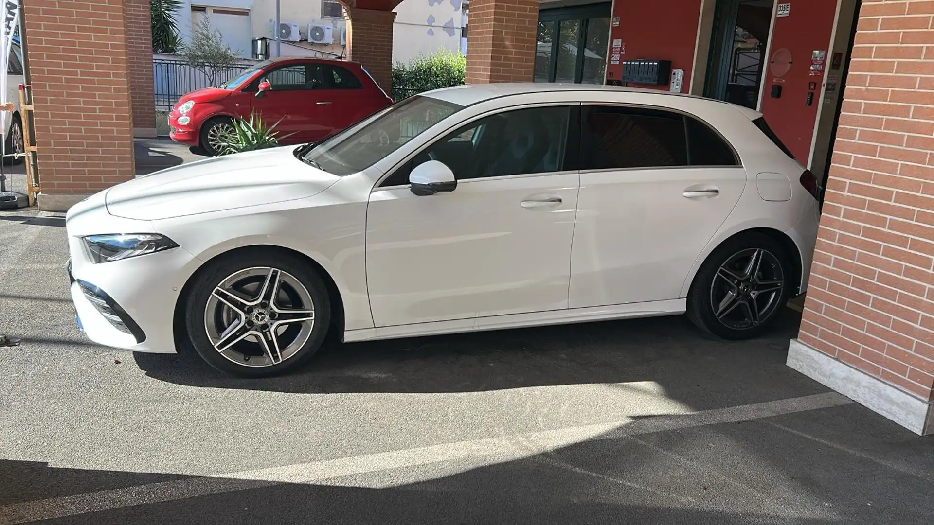 Mercedes-Benz A 180 A 180 d AMG Line Advanced Plus auto Bianco - 1