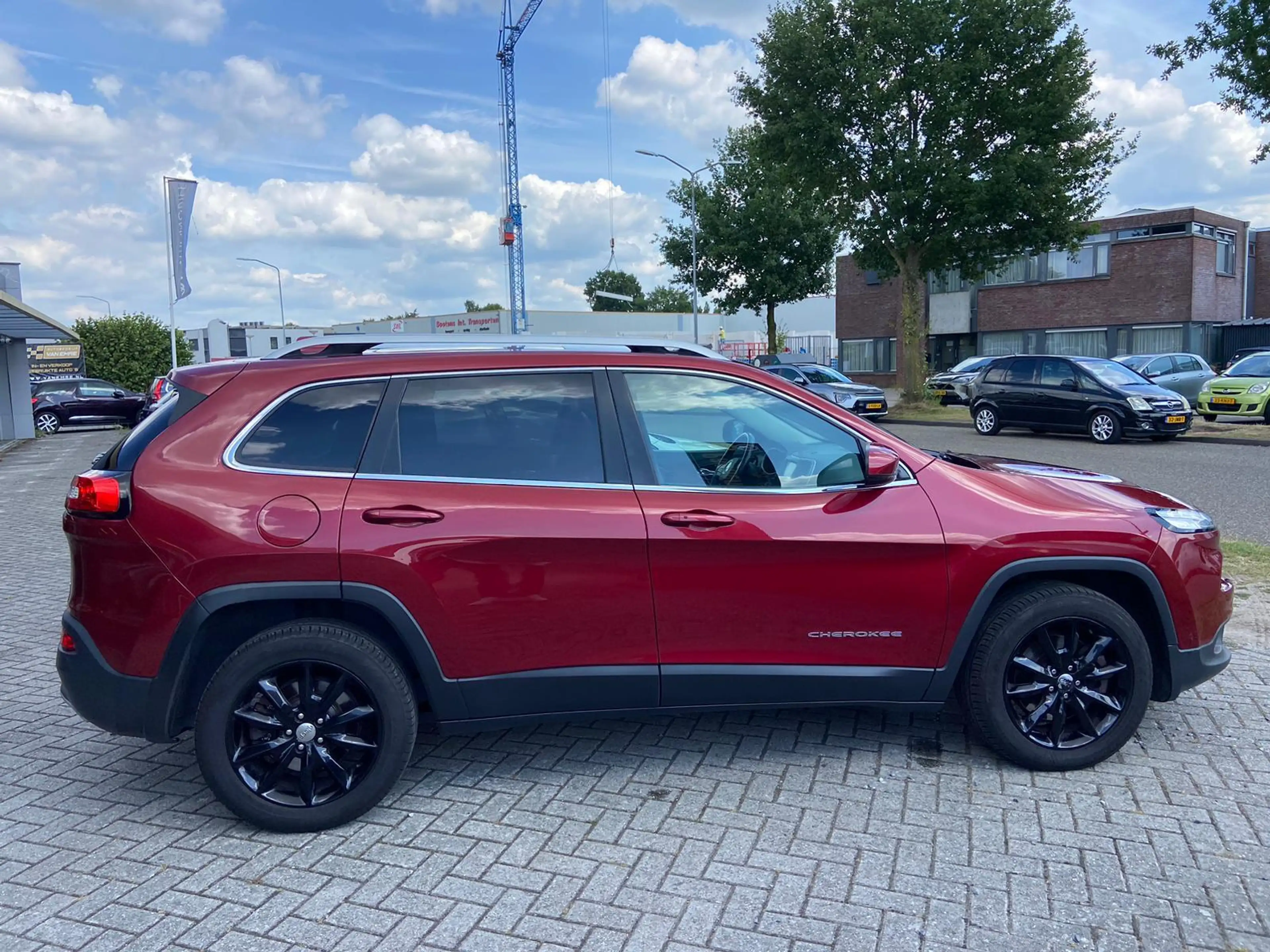 Jeep Cherokee 2.0 Limited 4WD, panodak, trekhaak, navi, cruise, — photo 2