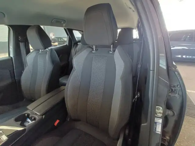 Peugeot 3008 view 9