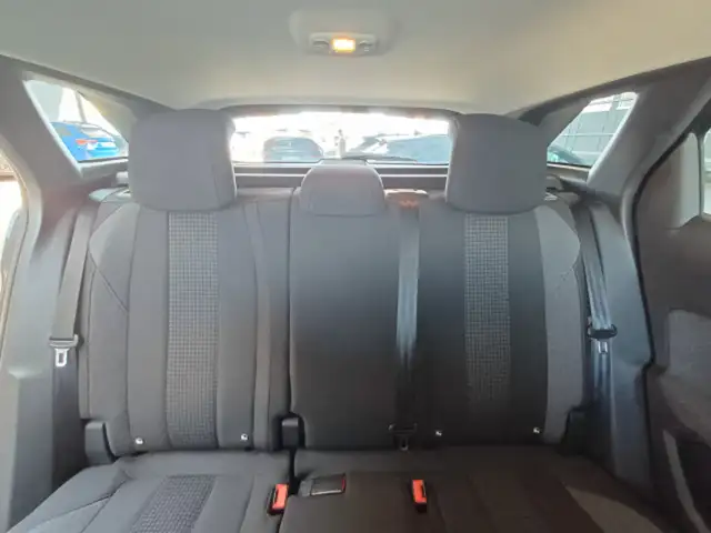 Peugeot 3008 view 11