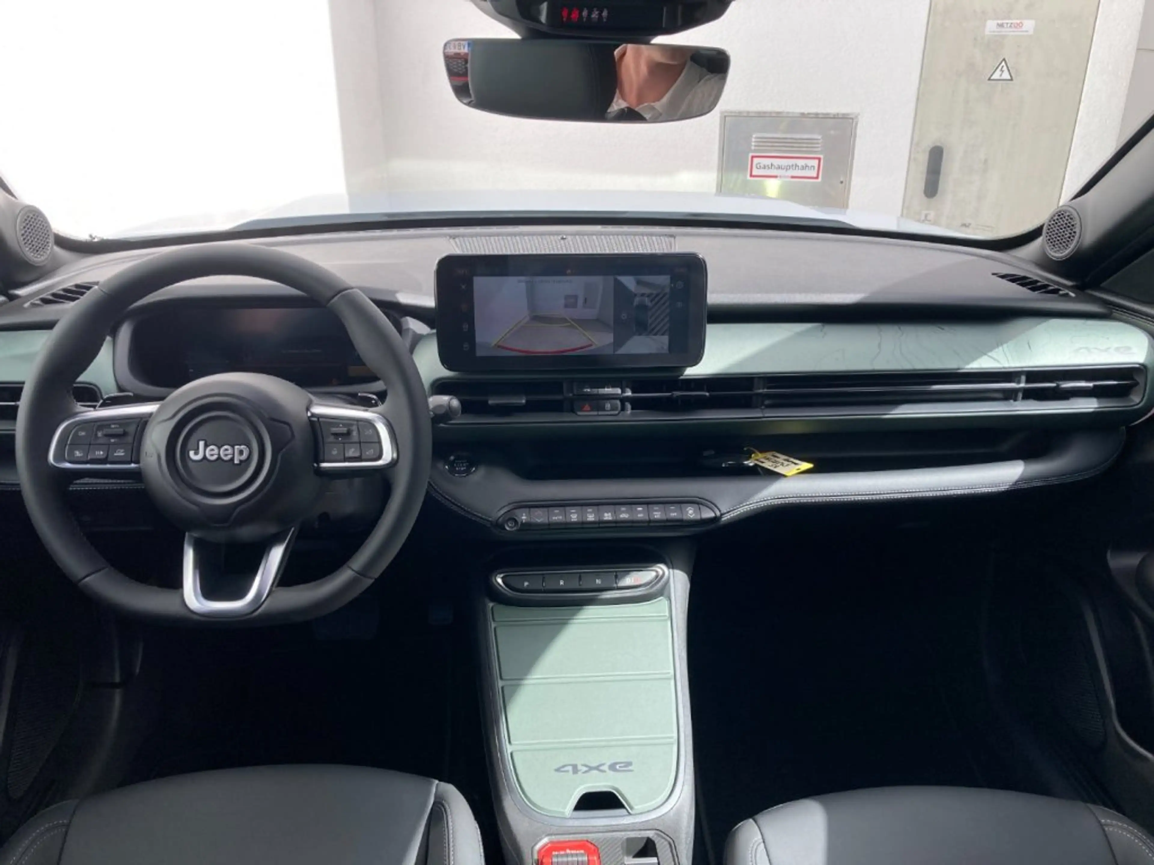 Jeep Avenger 4xe 1.2l 4xe 145 Ps Overland — photo 6