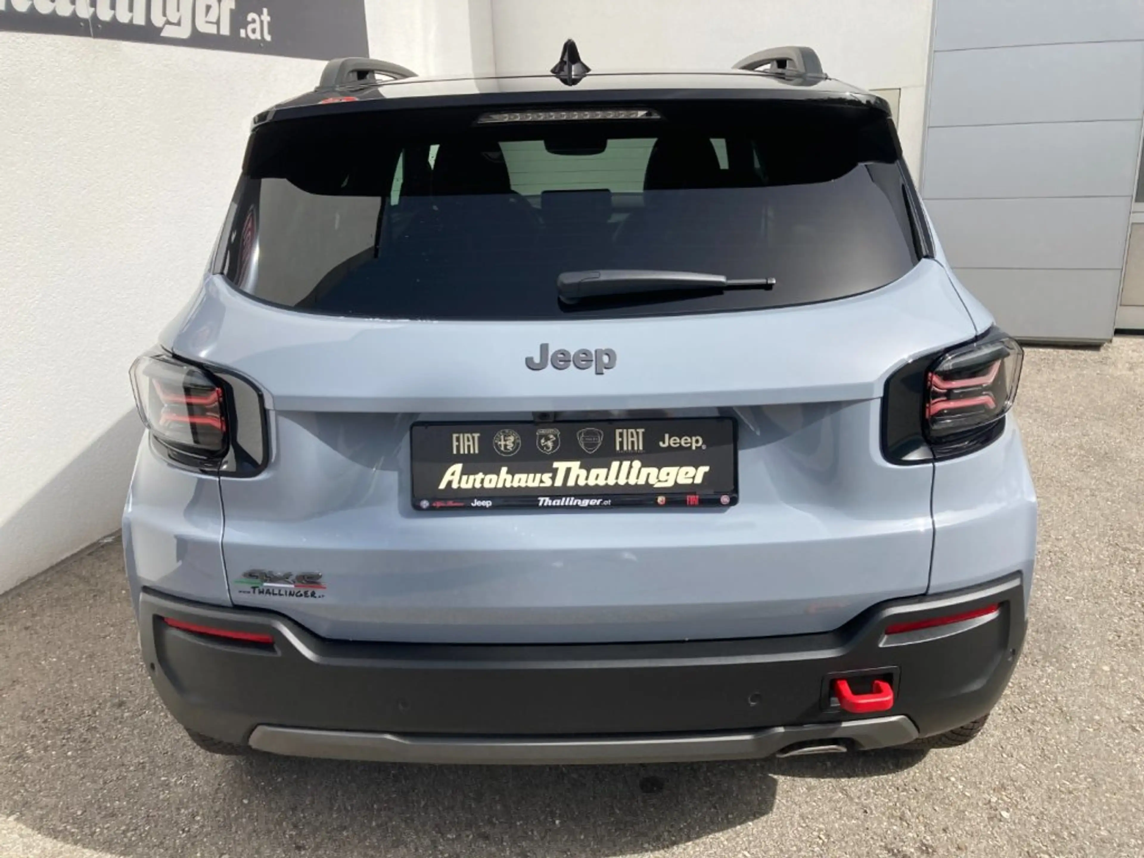 Jeep Avenger 4xe 1.2l 4xe 145 Ps Overland — photo 8