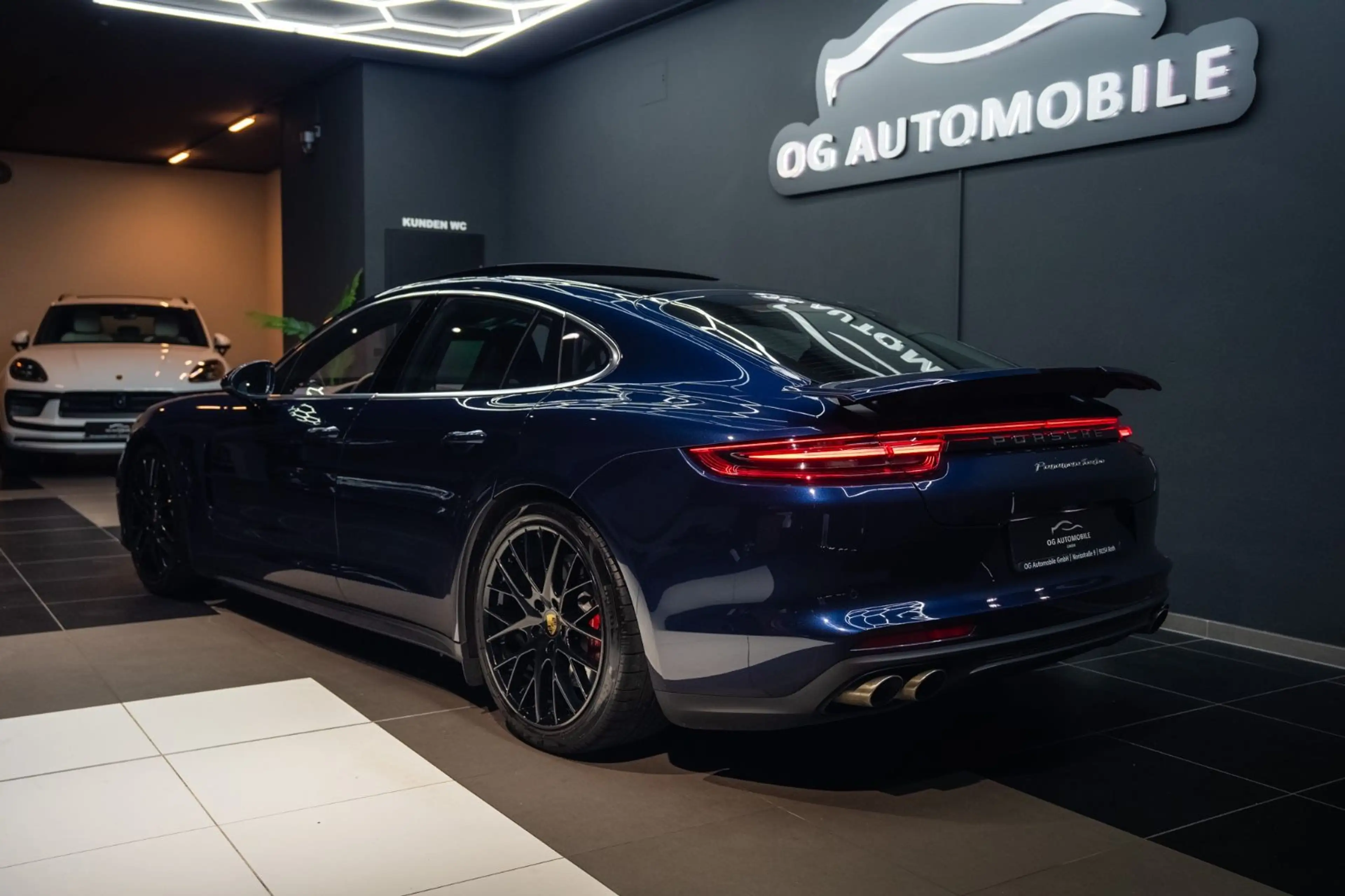 Porsche Panamera Turbo*360*PANO*MEMORY*S.-CHRONO*MATRIX* — photo 10