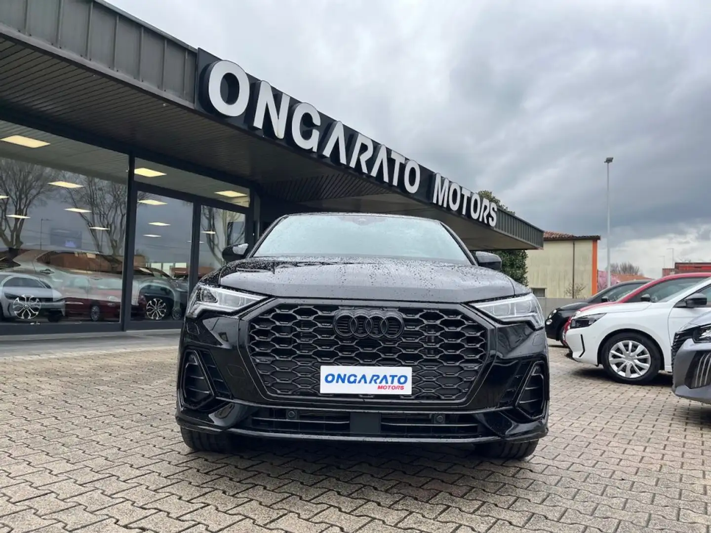 Audi Q3 35 SPB TDI S-Tronic Identity Black LIST. €65.480 Nero - 2
