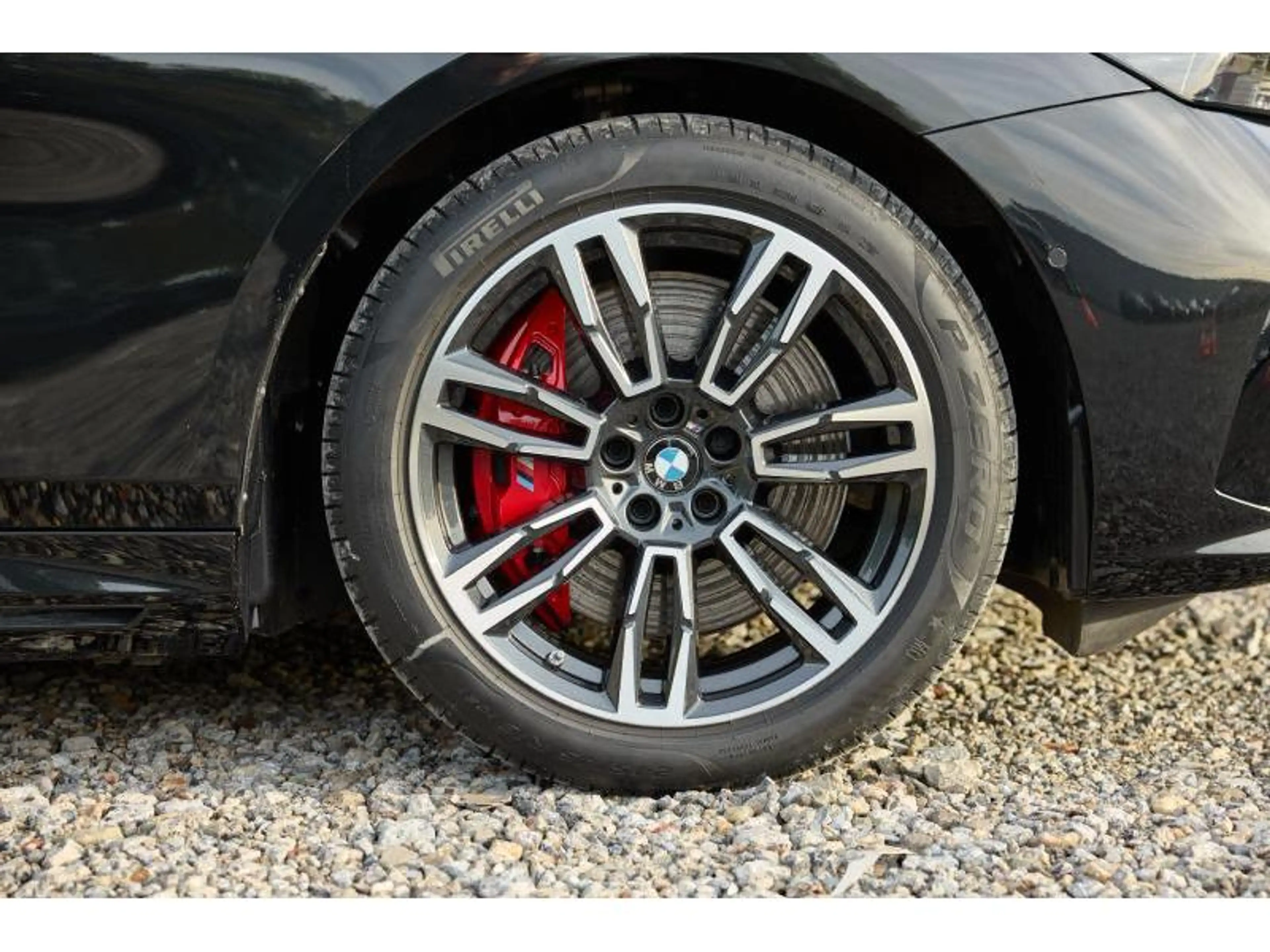 BMW i5 i5 eDrive40 Touring — photo 8