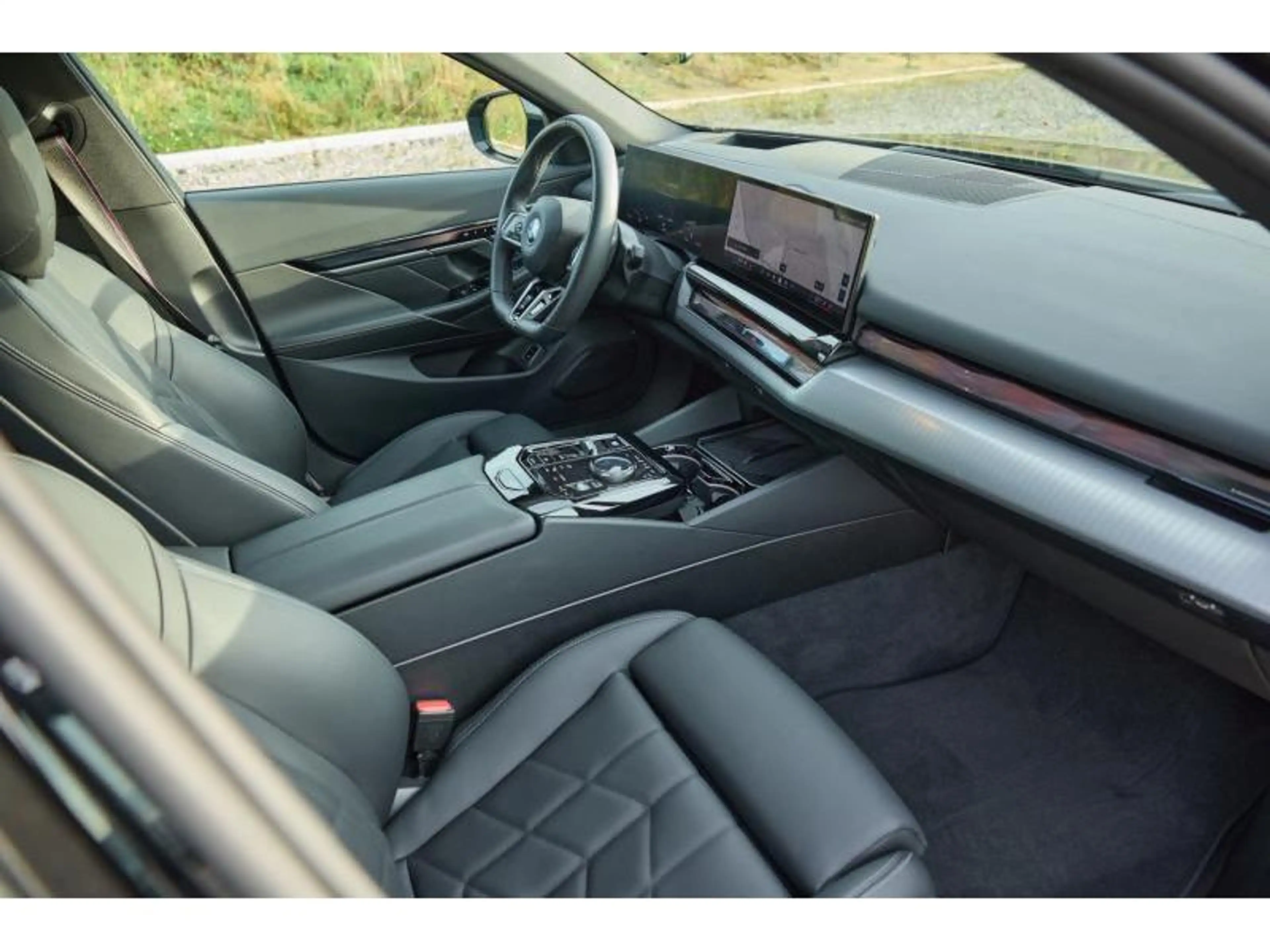 BMW i5 i5 eDrive40 Touring — photo 9