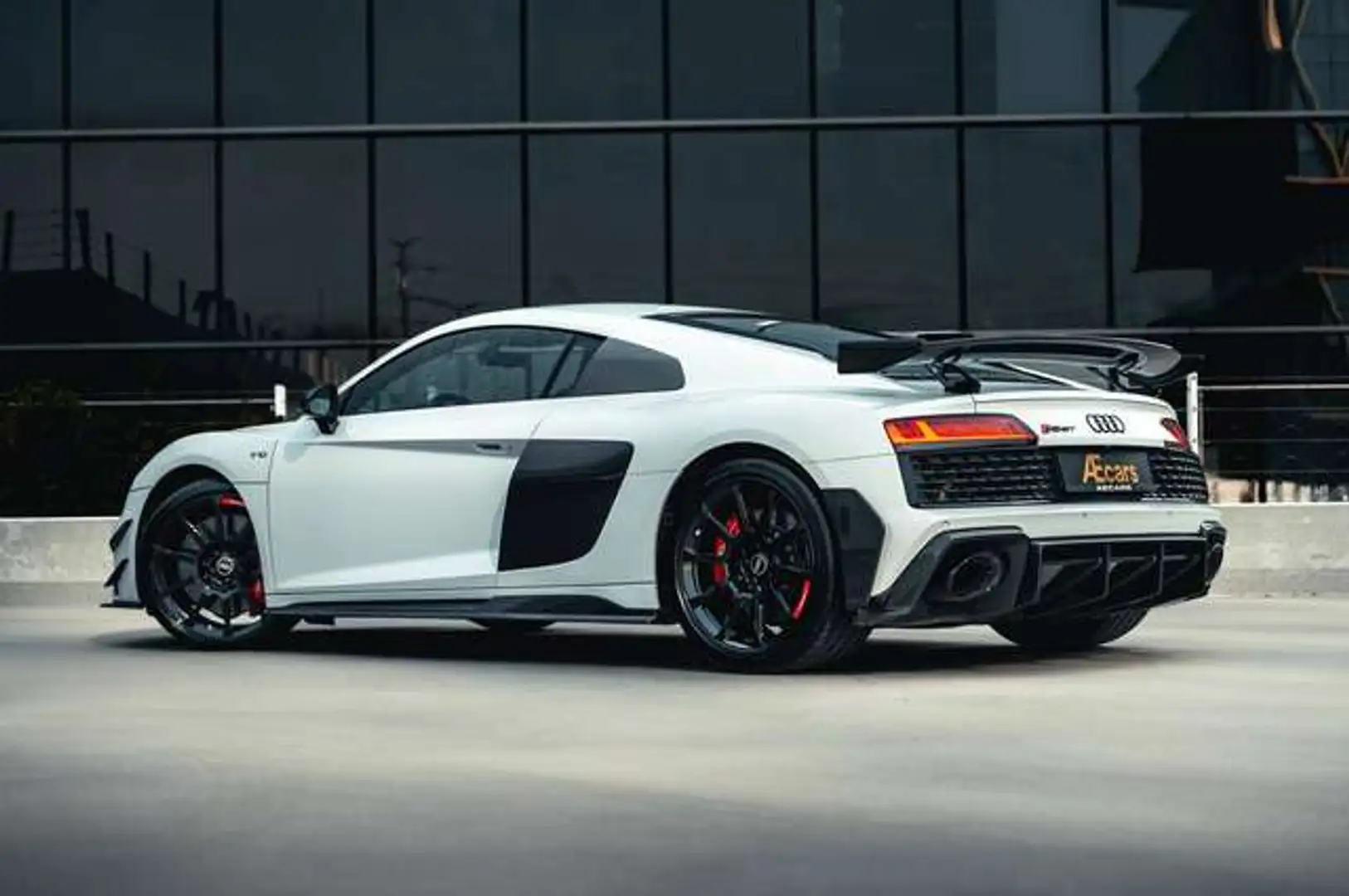 AUDI R8