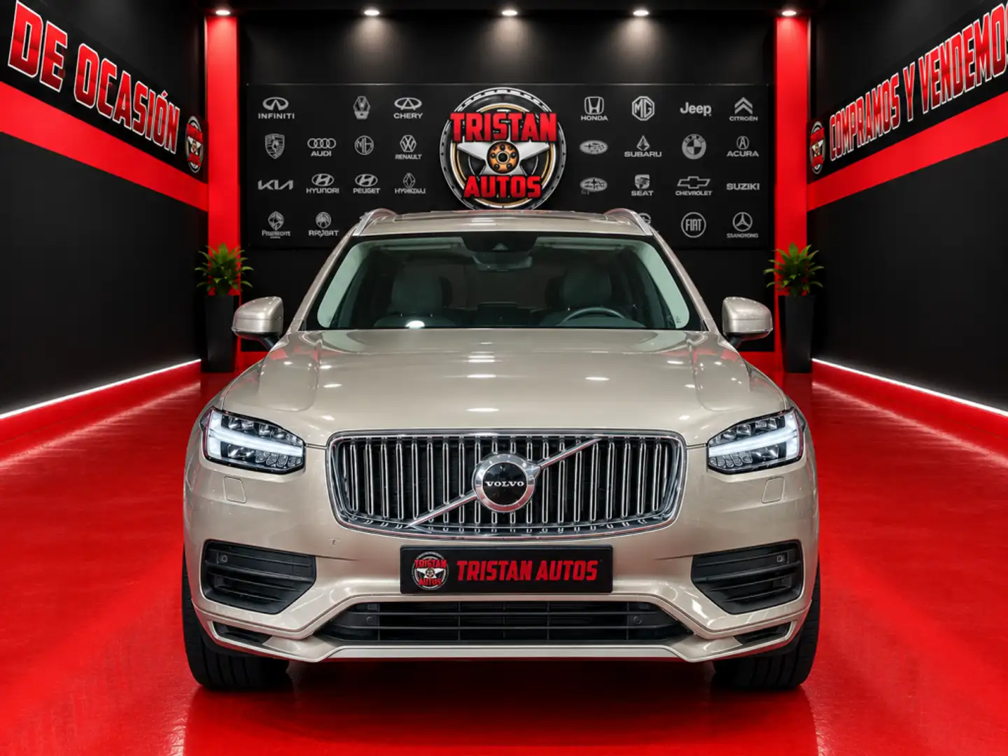 Volvo XC90 B5 Core AWD Aut. Beige - 1