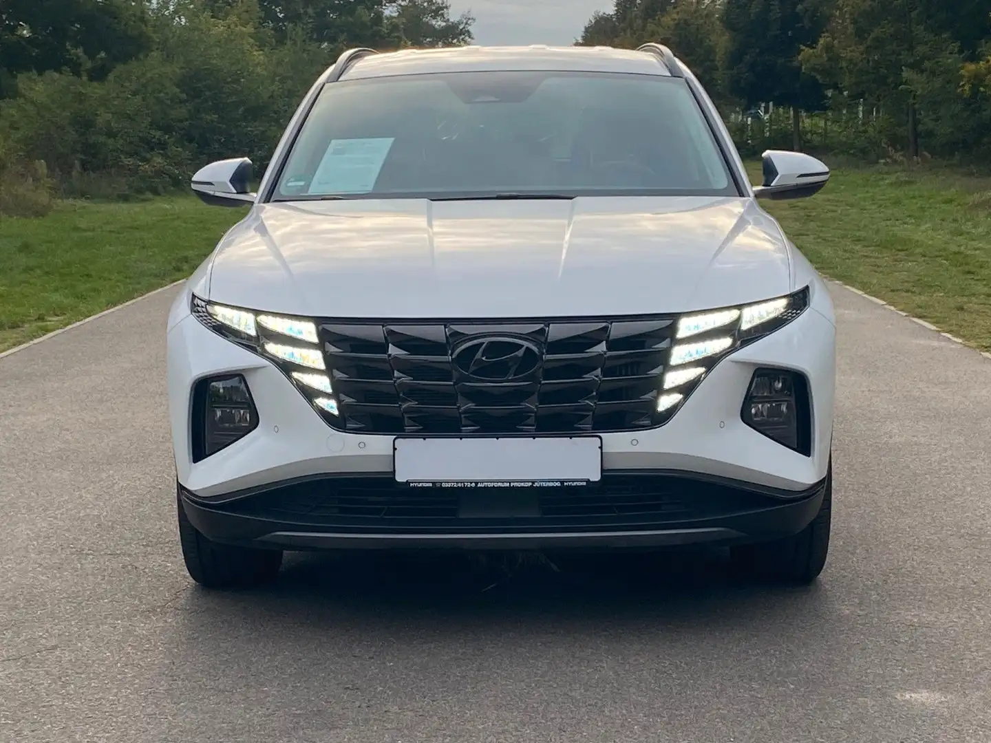 Hyundai TUCSON 1.6 T-GDI PHEV *Navi*ACC*LED*RFKamera* Weiß - 2