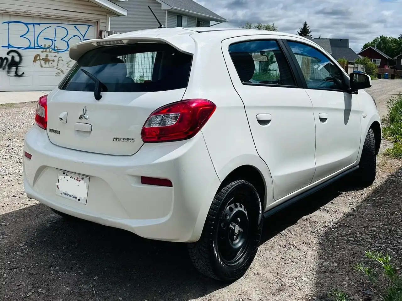 Mitsubishi Mirage photo Mitsubishi Mirage