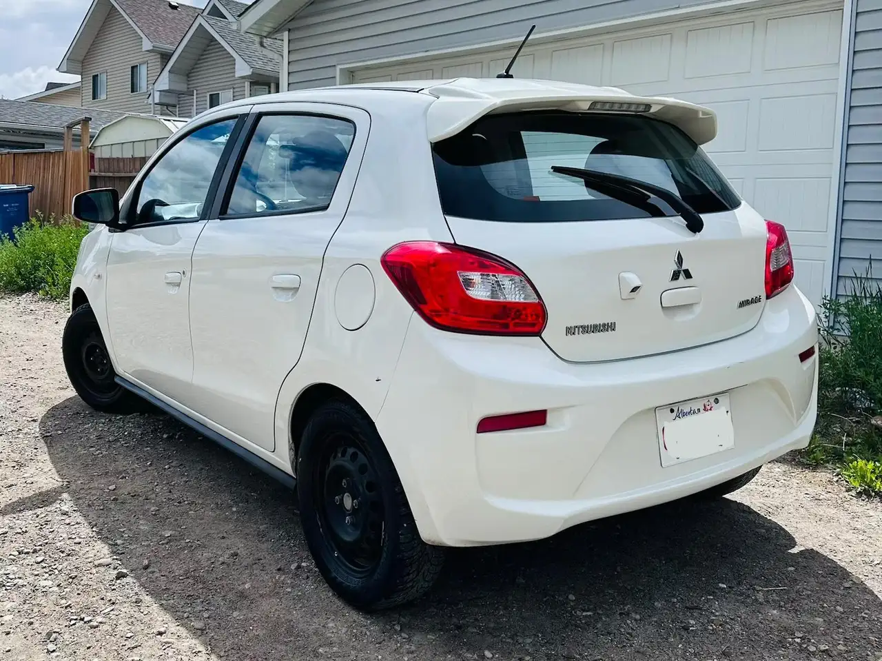 Mitsubishi Mirage photo Mitsubishi Mirage