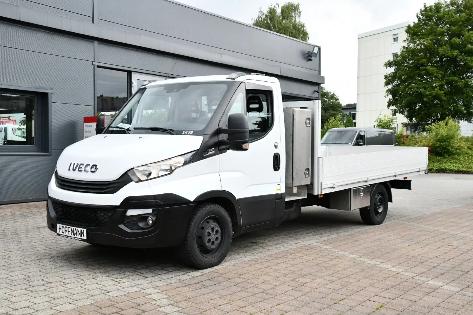 Iveco Daily Einzelkabine Pritsche 35S18  L3 RWD 3,0 L Weiß - 2