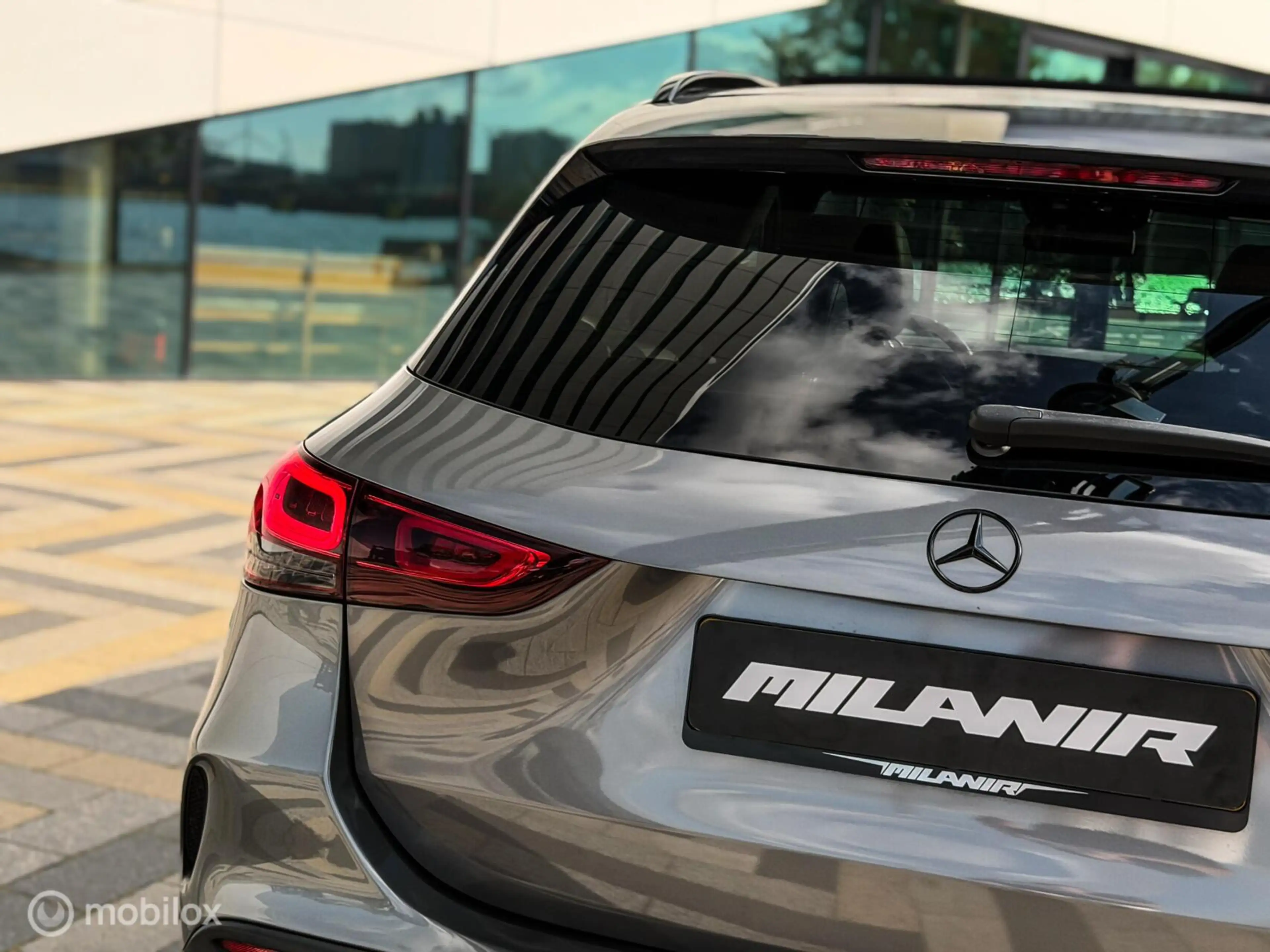 Mercedes-Benz GLA 200 AMG Line|Pano |ACC |Carbon — photo 9