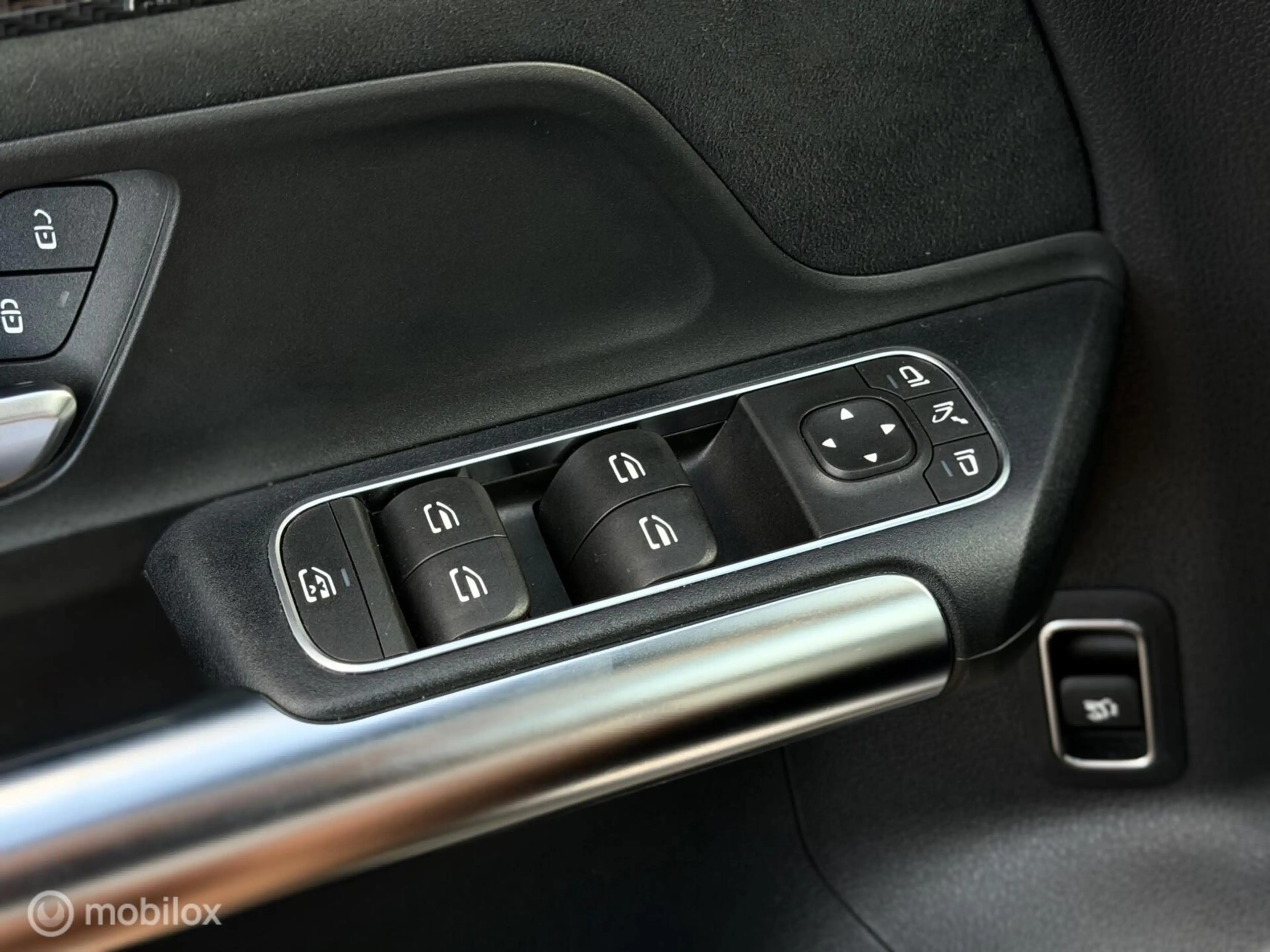 Mercedes-Benz GLA 200 AMG Line|Pano |ACC |Carbon — photo 19