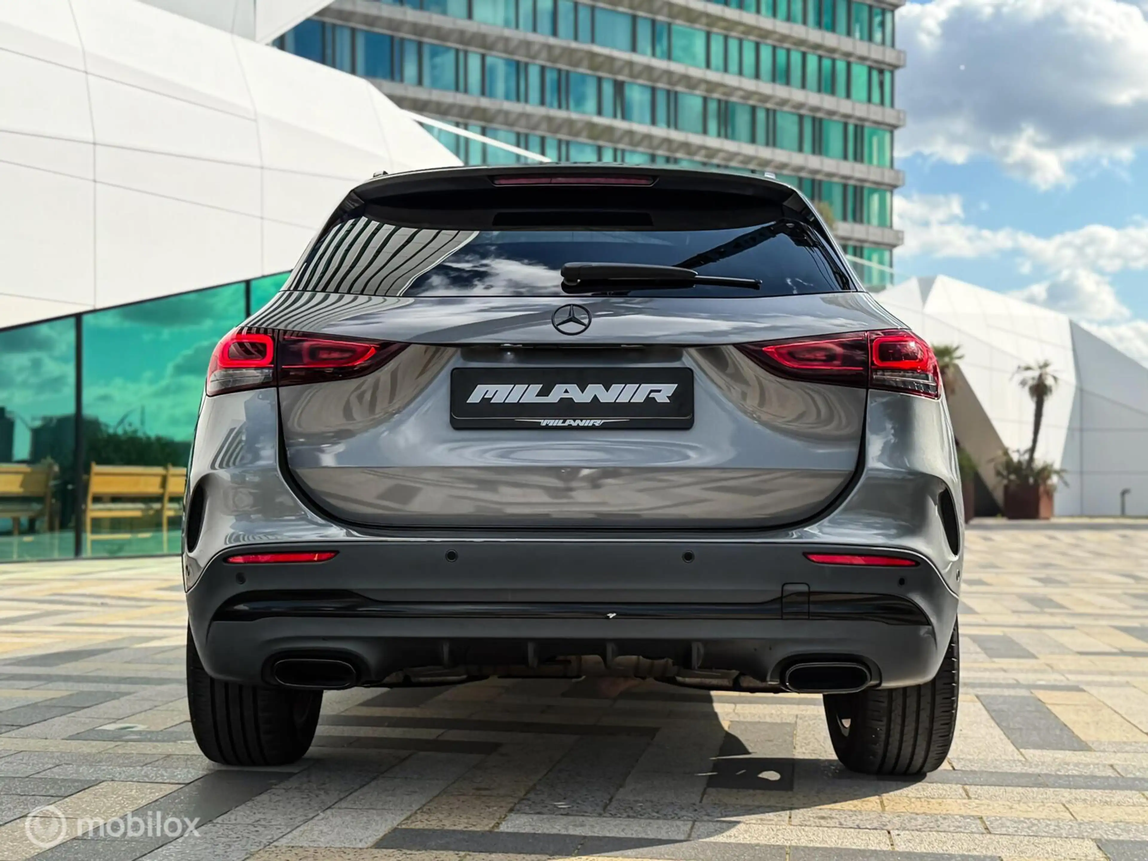 Mercedes-Benz GLA 200 AMG Line|Pano |ACC |Carbon — photo 11