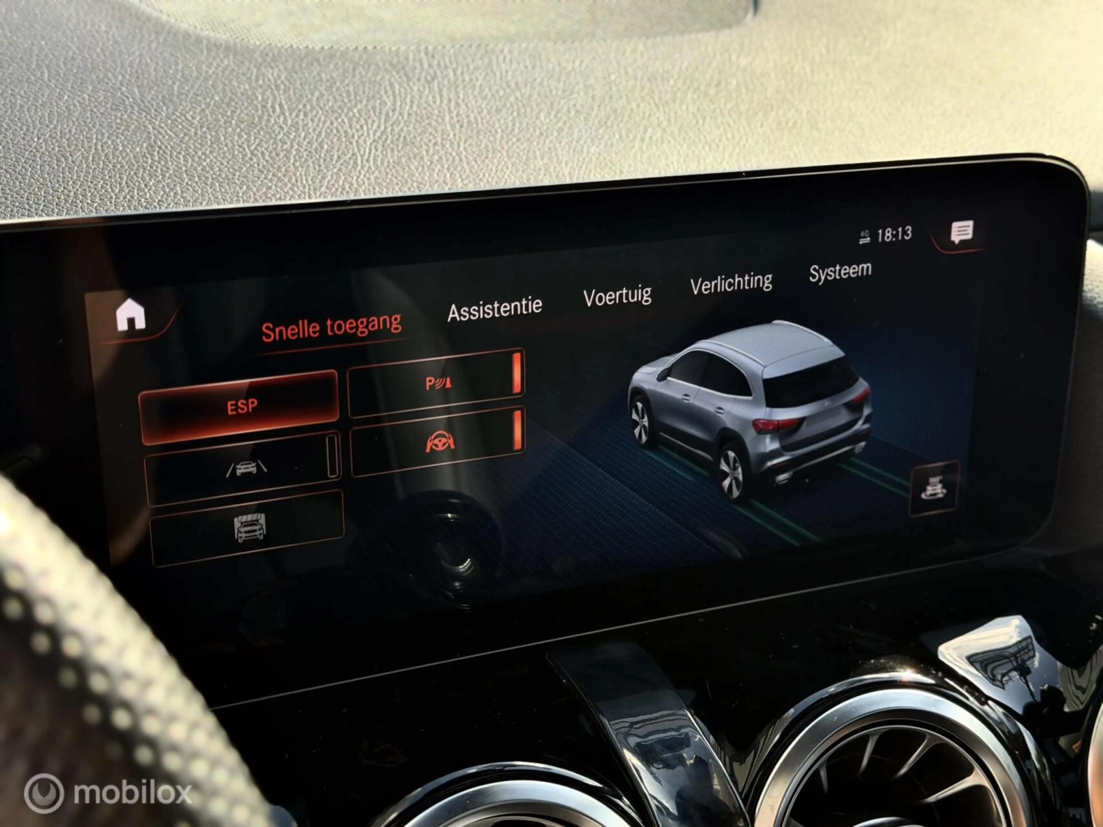 Mercedes-Benz GLA 200 AMG Line|Pano |ACC |Carbon — photo 30