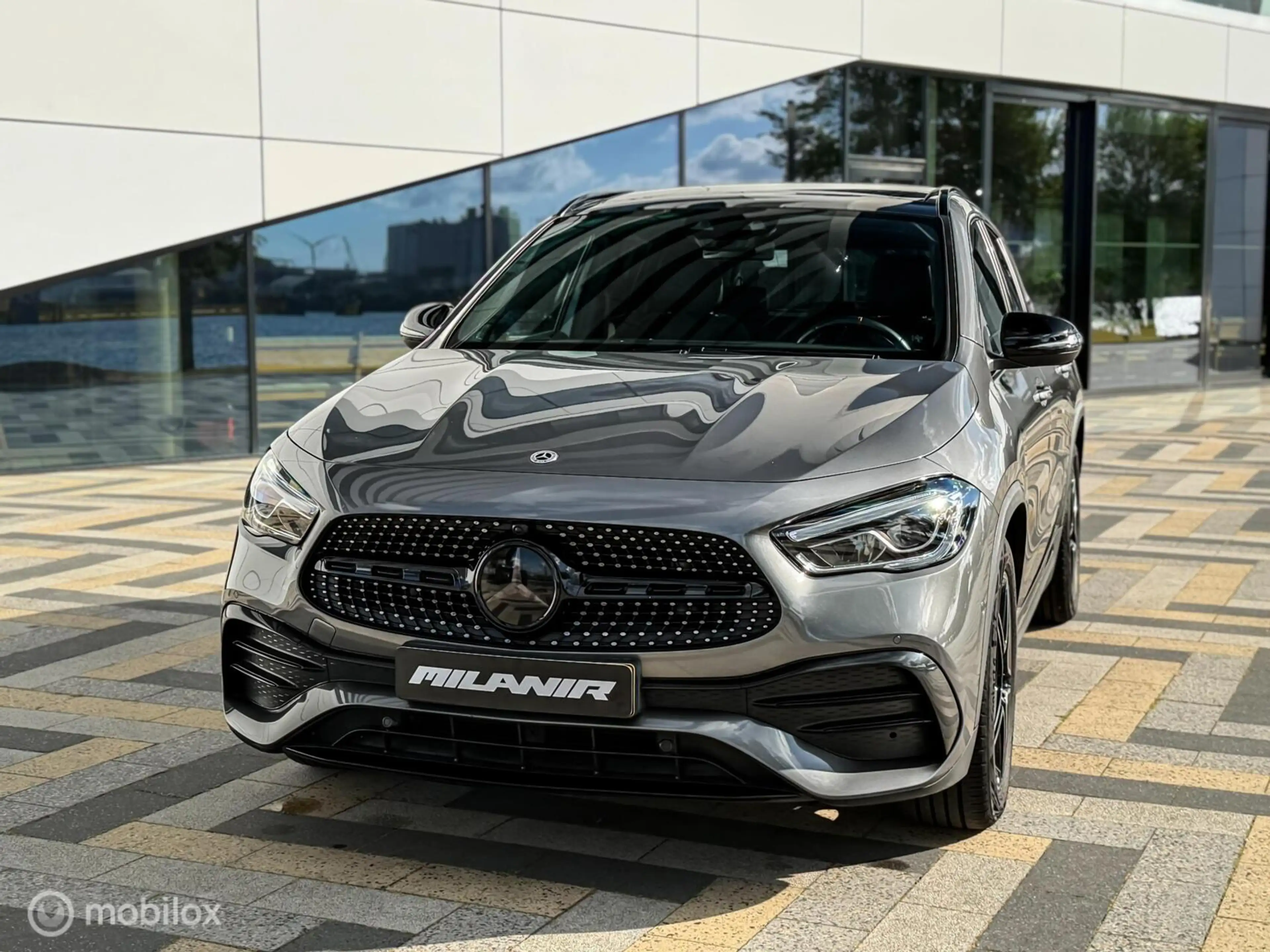Mercedes-Benz GLA 200 AMG Line|Pano |ACC |Carbon — photo 10