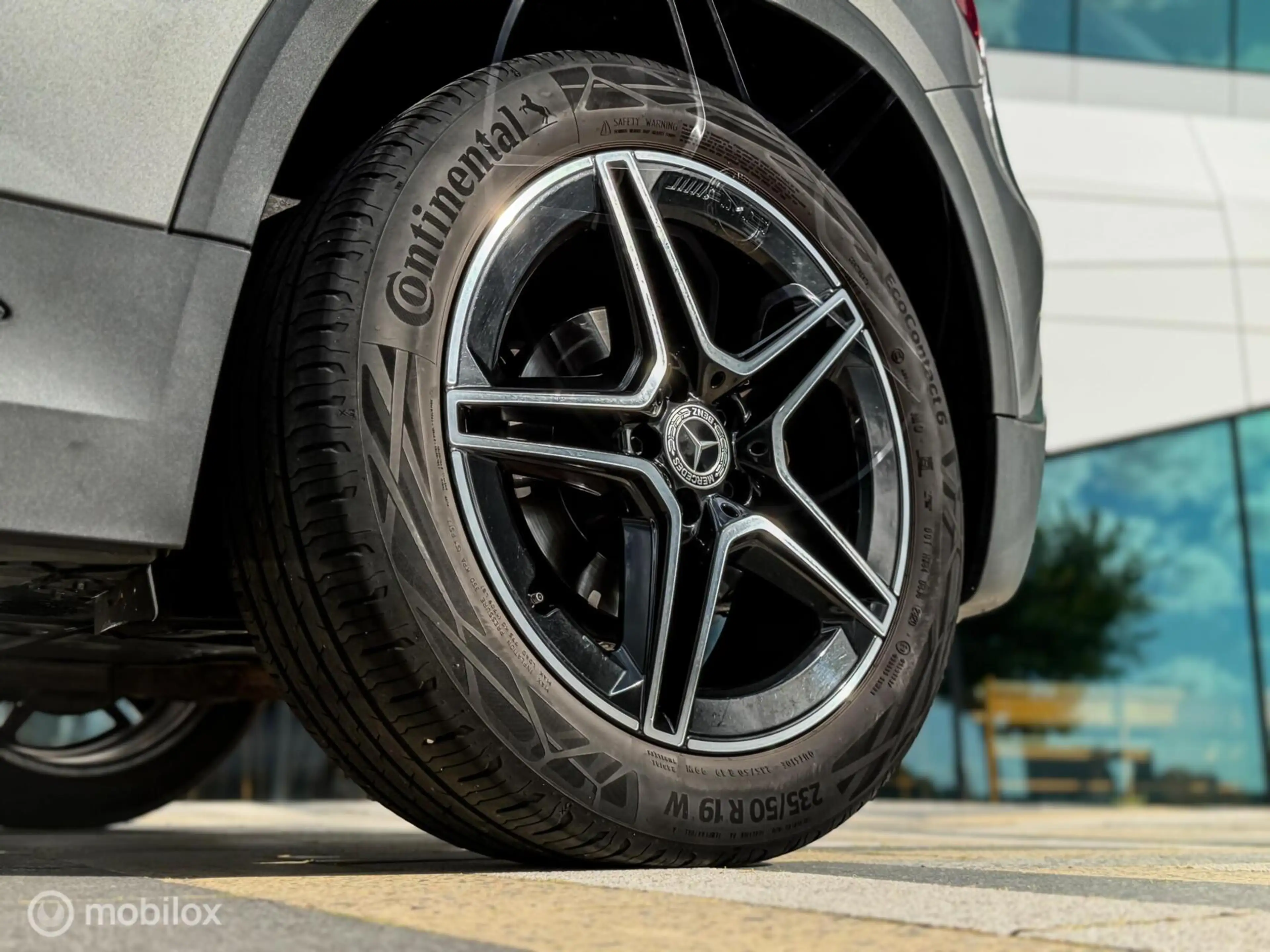 Mercedes-Benz GLA 200 AMG Line|Pano |ACC |Carbon — photo 5