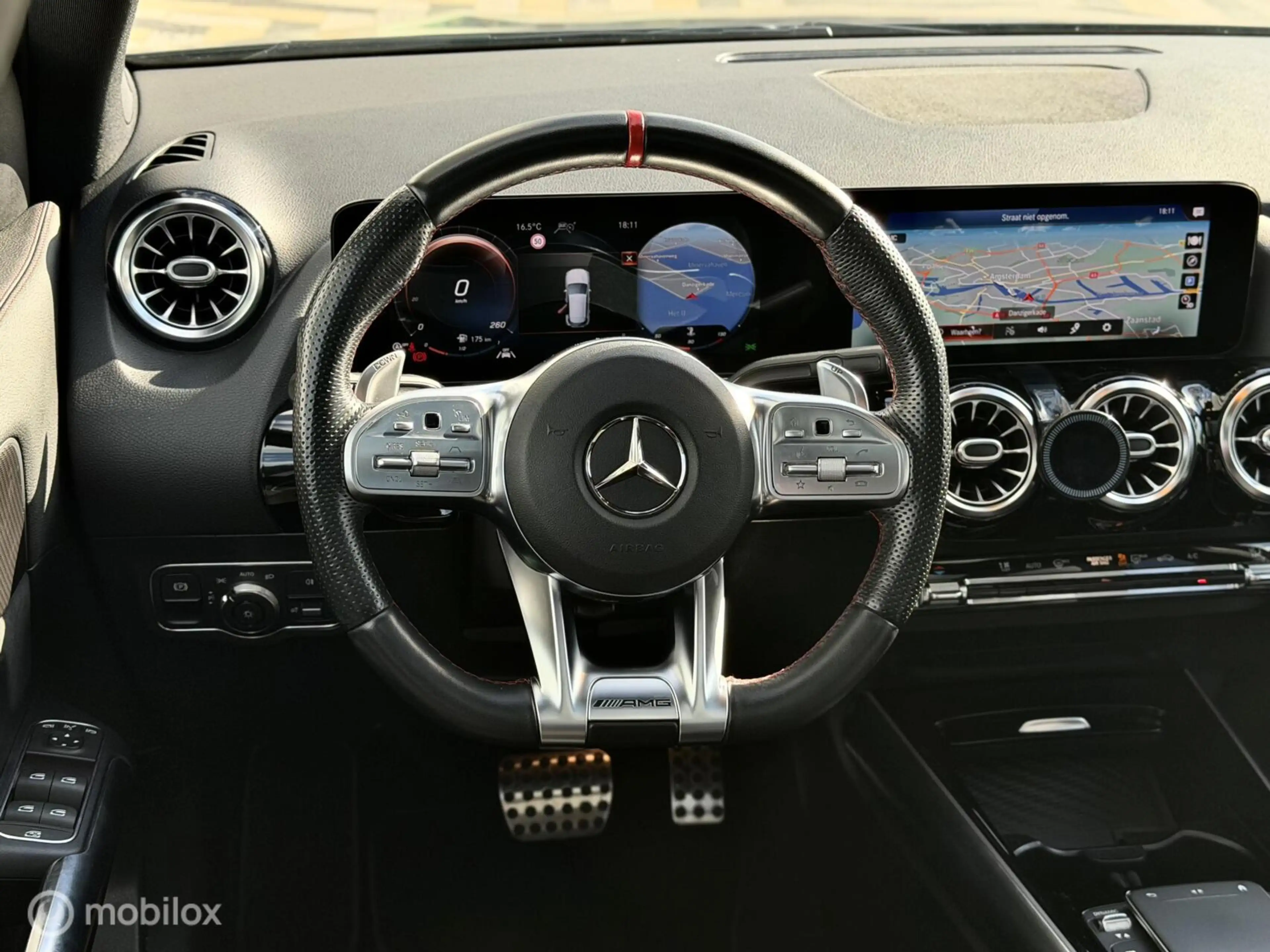 Mercedes-Benz GLA 200 AMG Line|Pano |ACC |Carbon — photo 20