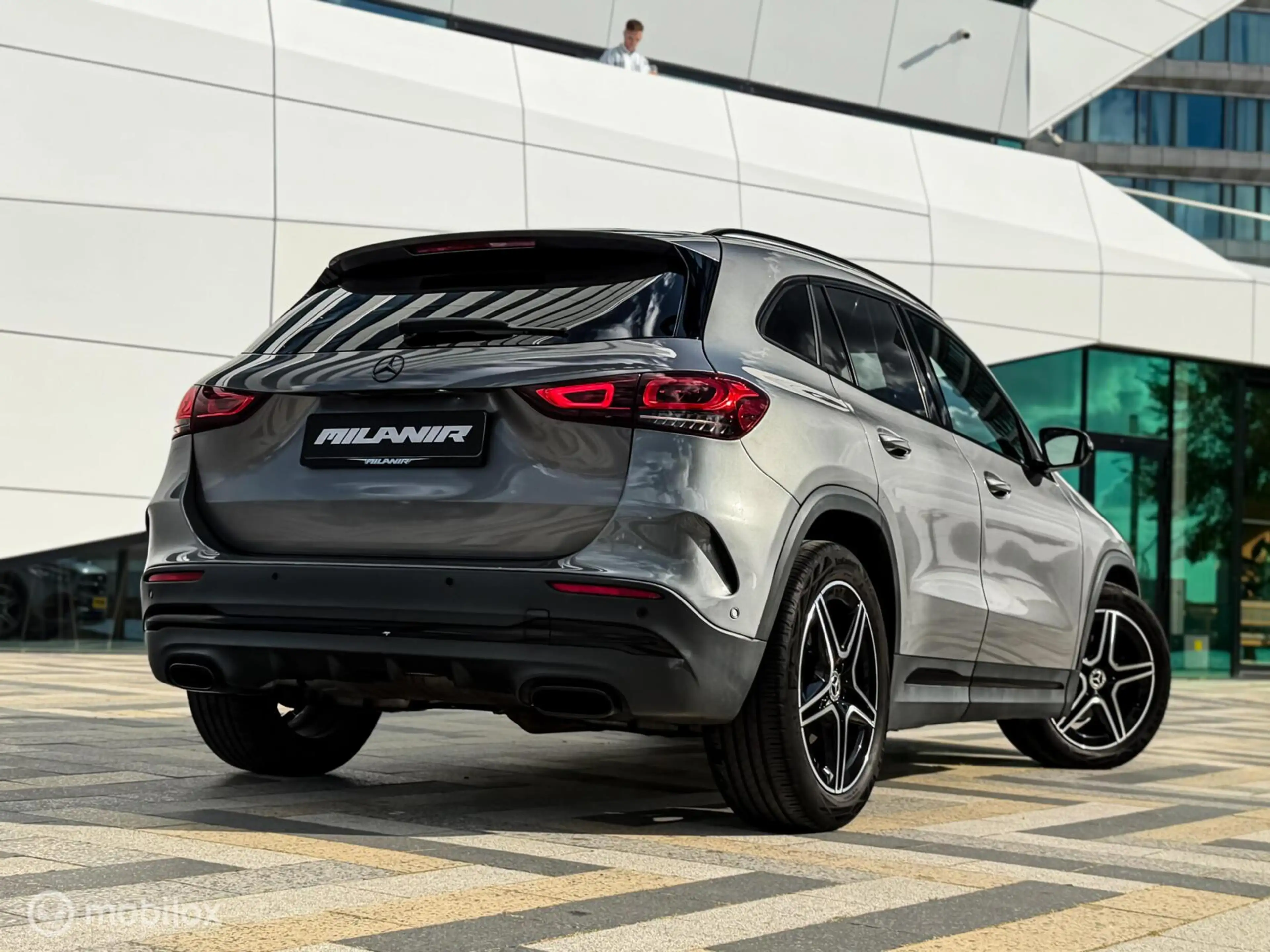 Mercedes-Benz GLA 200 AMG Line|Pano |ACC |Carbon — photo 2
